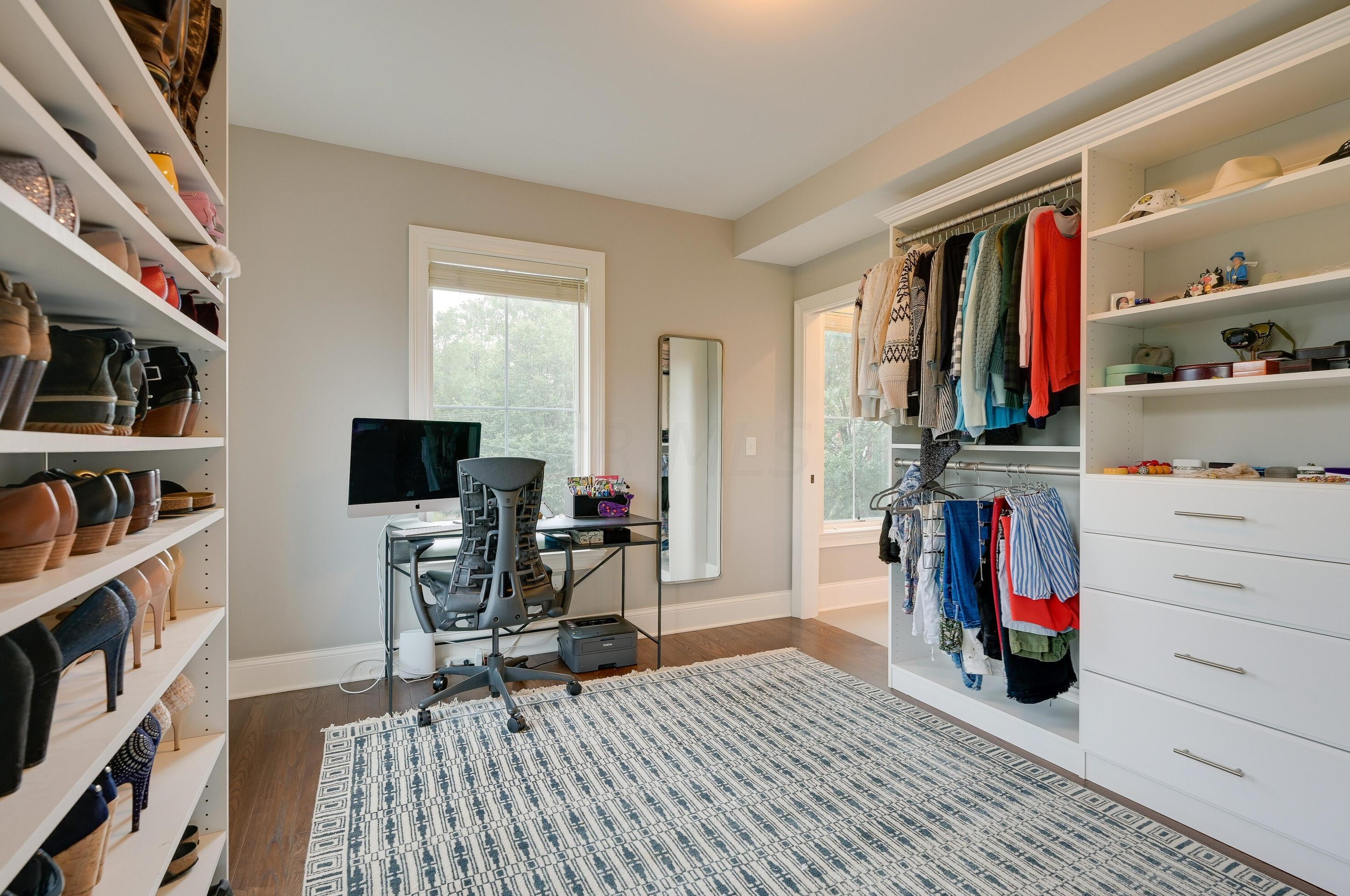 445 Beck St, Columbus OH 43215-5727 exterior