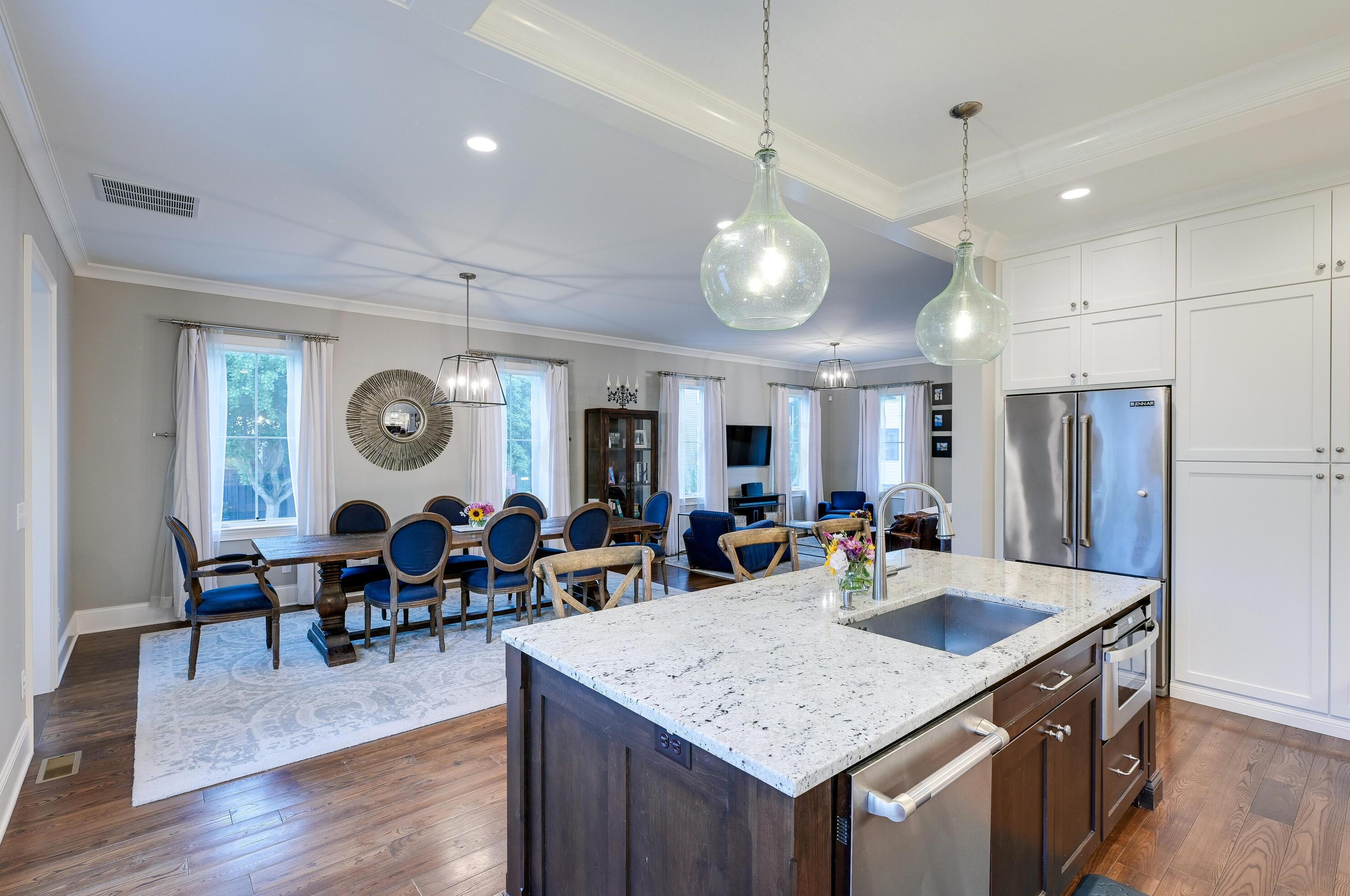 445 Beck St, Columbus OH 43215-5727 exterior