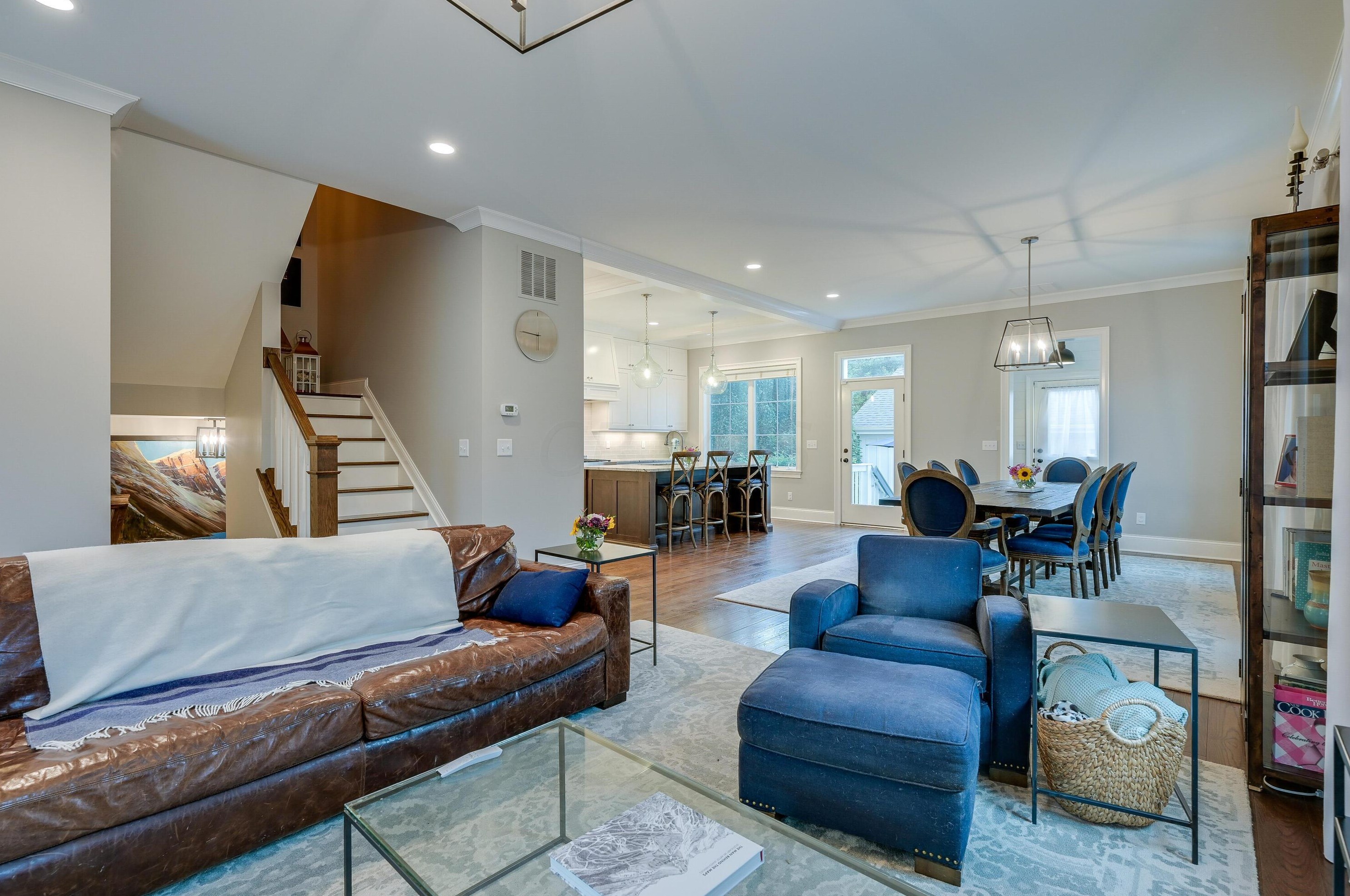 445 Beck St, Columbus OH 43215-5727 exterior