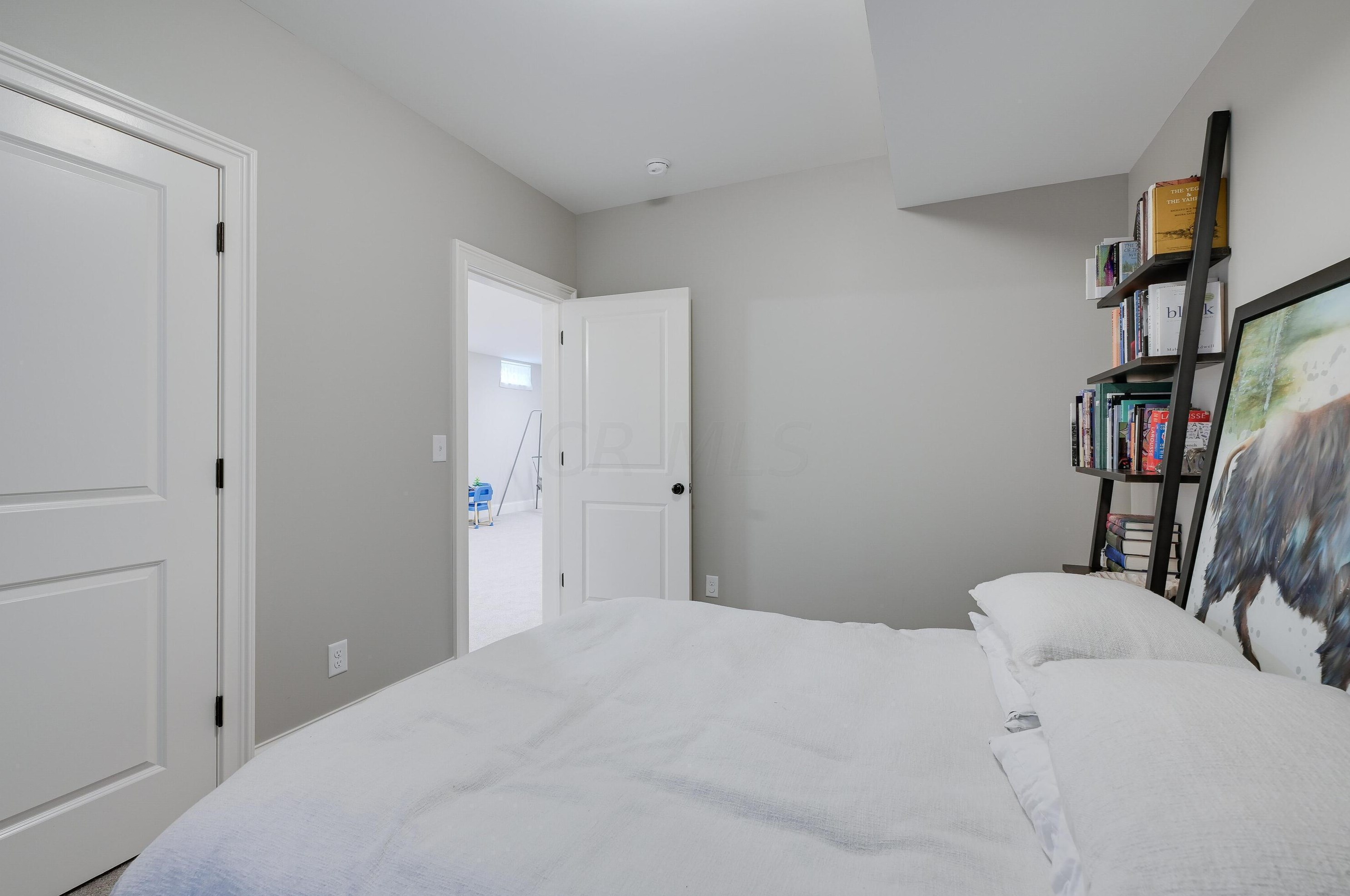 445 Beck St, Columbus OH 43215-5727 exterior