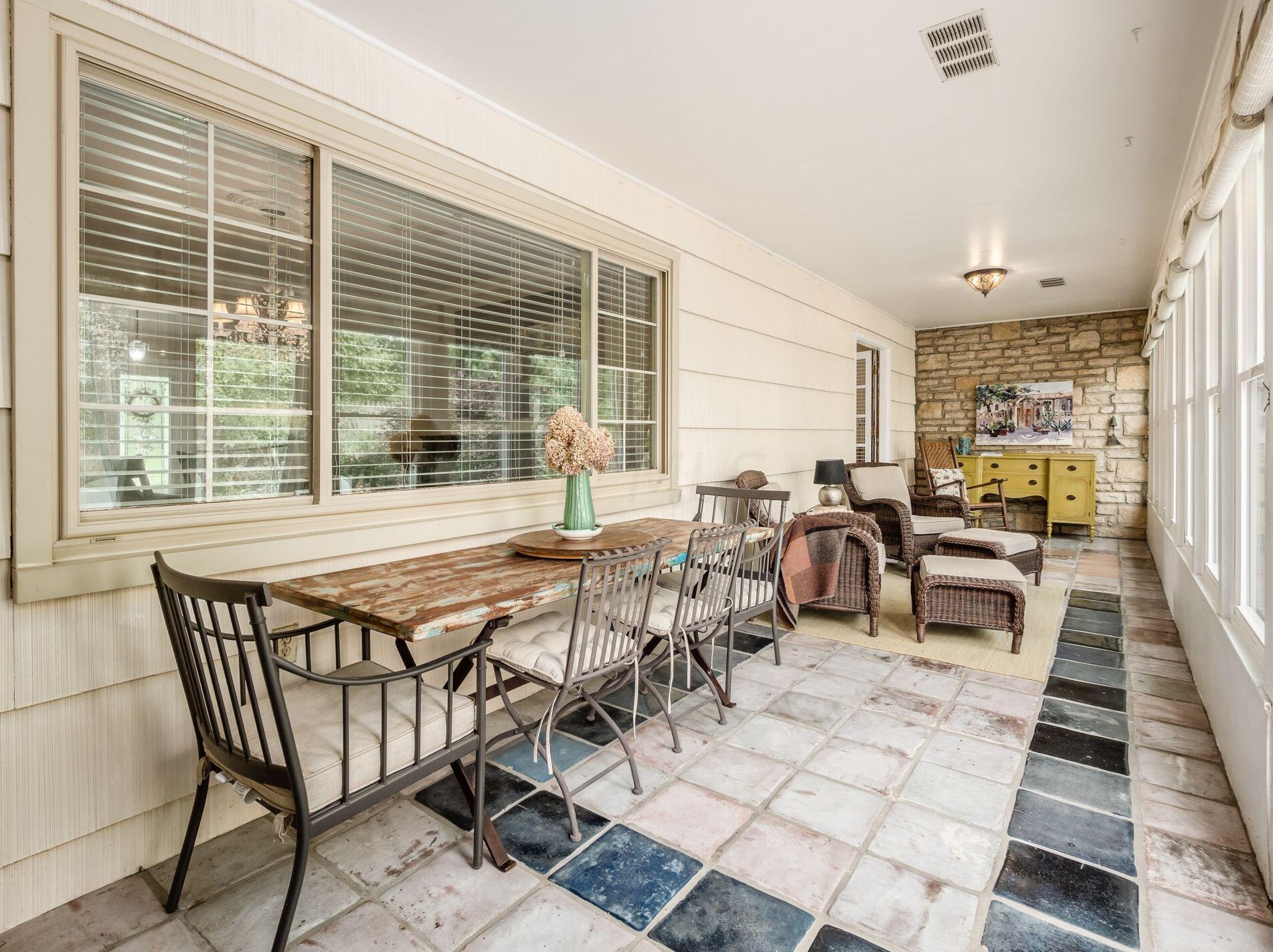 363 Kellner Rd, Columbus OH 43209-2266 exterior