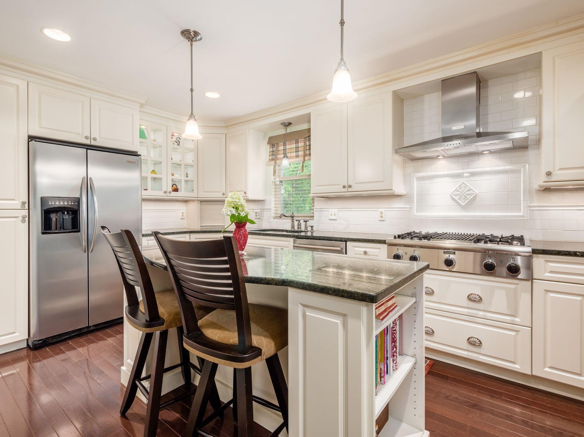 363 Kellner Rd, Columbus OH 43209-2266 exterior