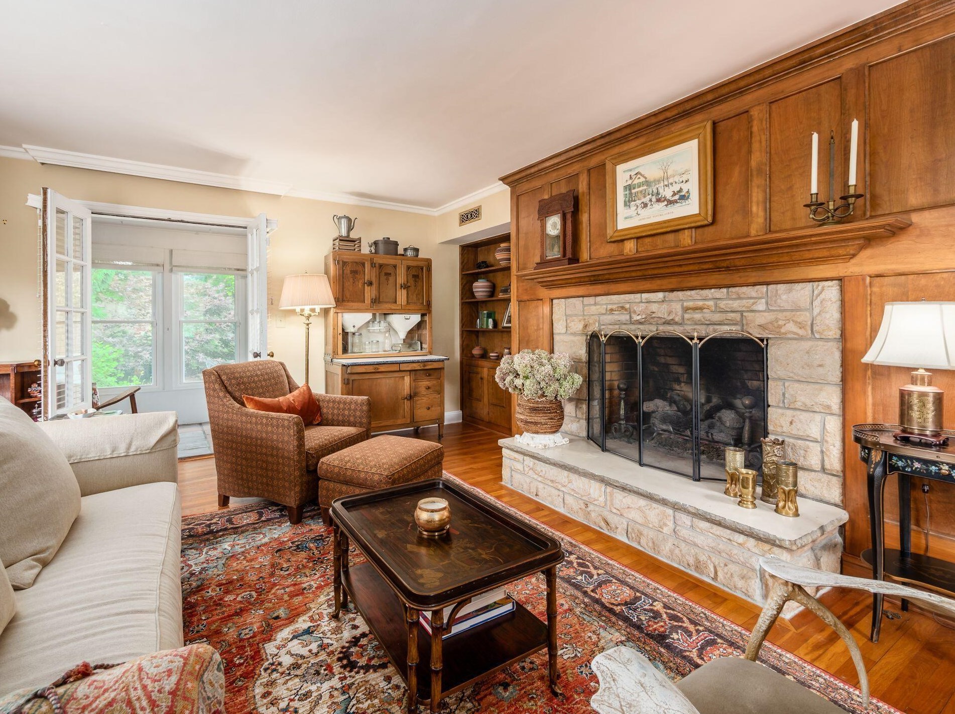 363 Kellner Rd, Columbus OH 43209-2266 exterior