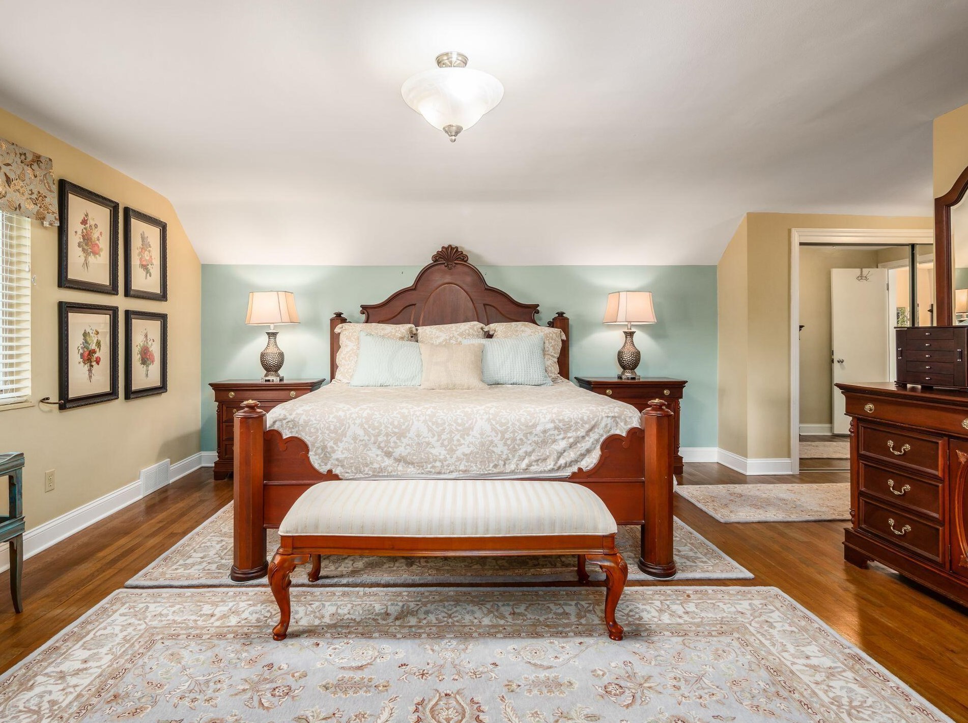 363 Kellner Rd, Columbus OH 43209-2266 exterior