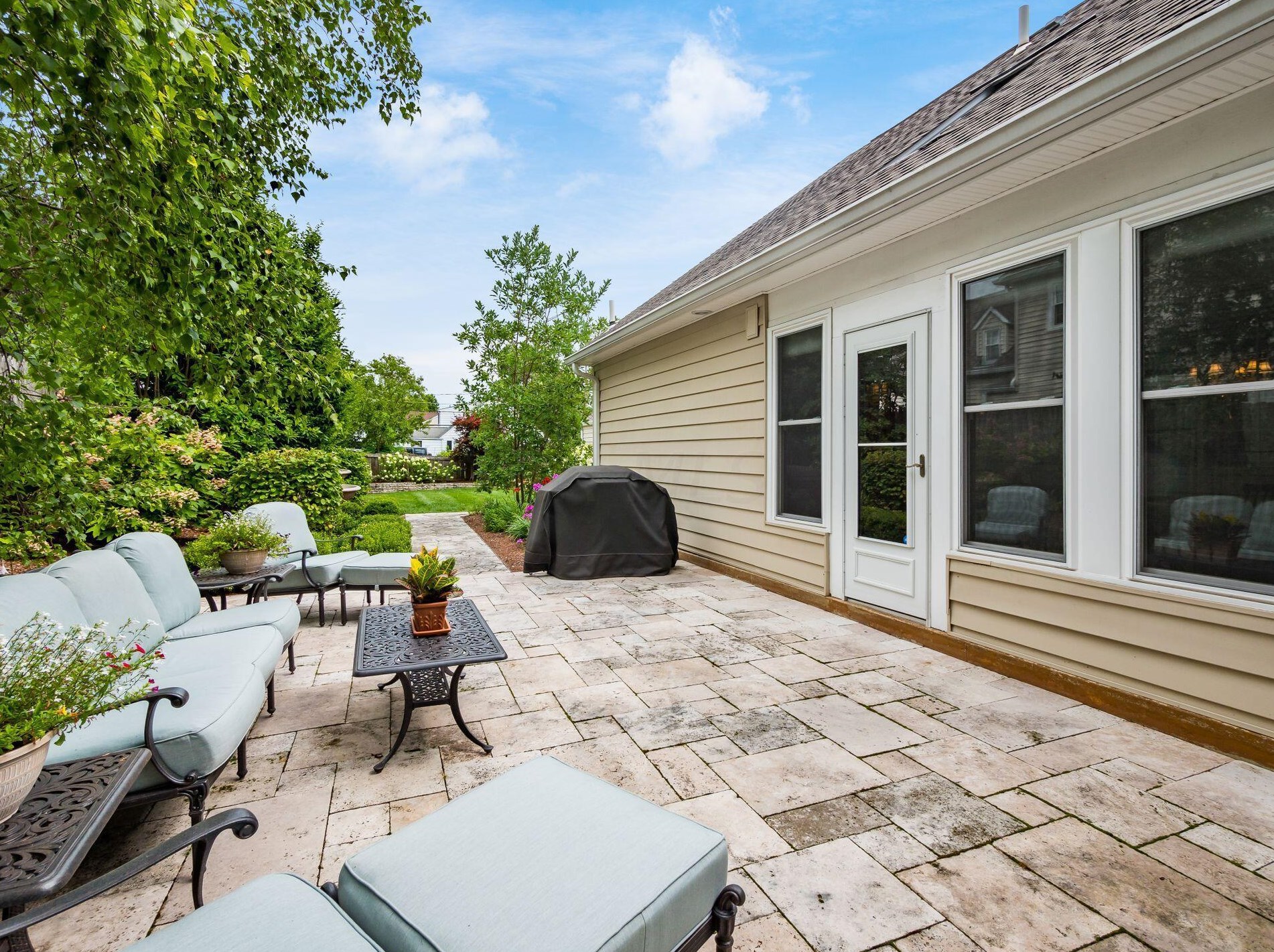 363 Kellner Rd, Columbus OH 43209-2266 exterior