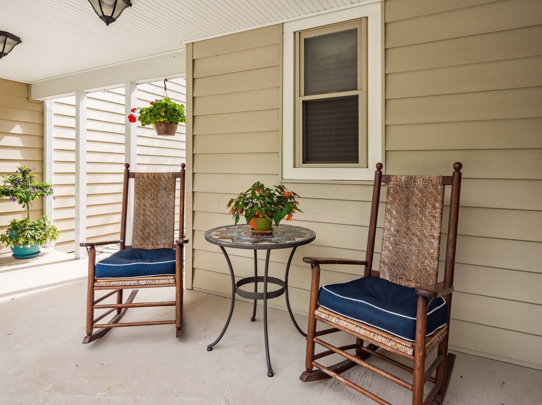 363 Kellner Rd, Columbus OH 43209-2266 exterior