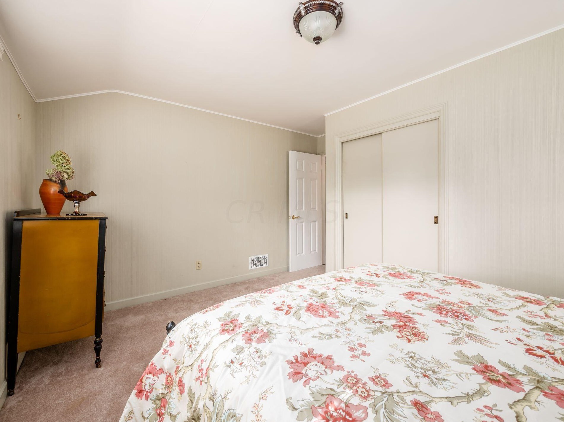 363 Kellner Rd, Columbus OH 43209-2266 exterior