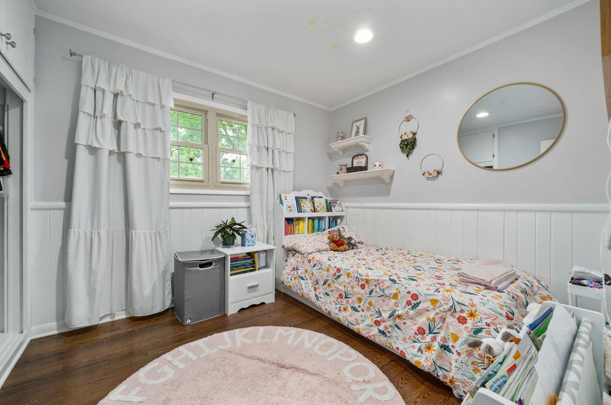 1994 Milden Rd, Columbus OH 43221-1939 exterior