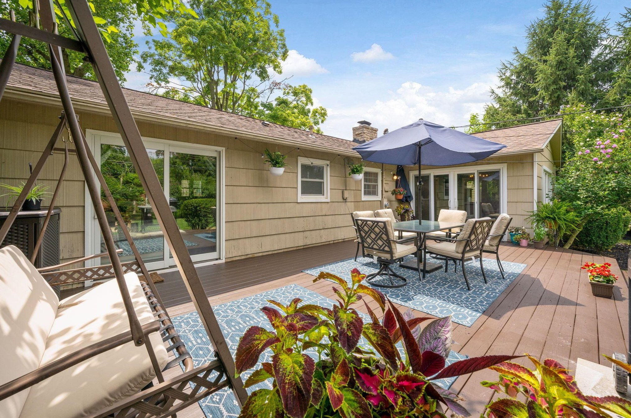 1994 Milden Rd, Columbus OH 43221-1939 exterior