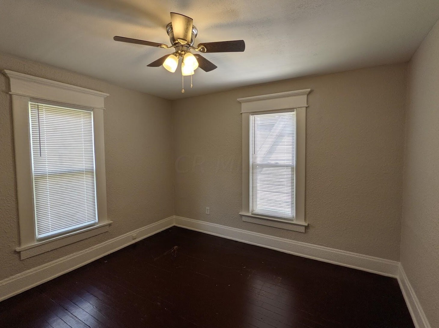 591 Gilbert St, Columbus OH 43205-2632 exterior