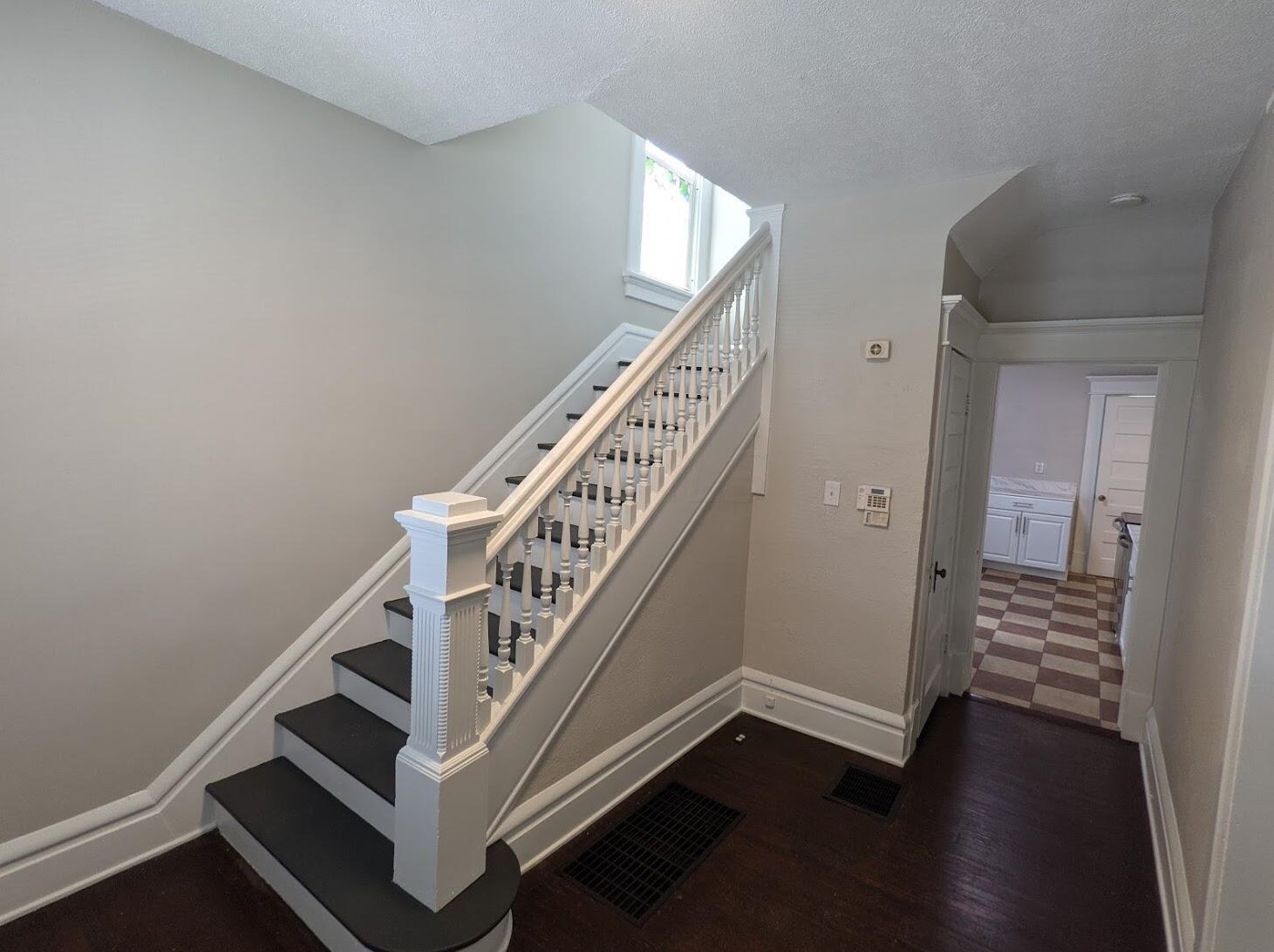 591 Gilbert St, Columbus OH 43205-2632 exterior