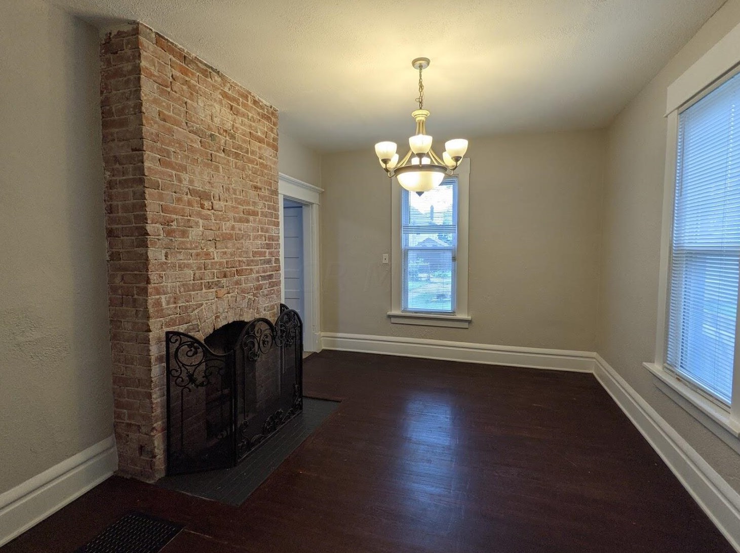 591 Gilbert St, Columbus OH 43205-2632 exterior