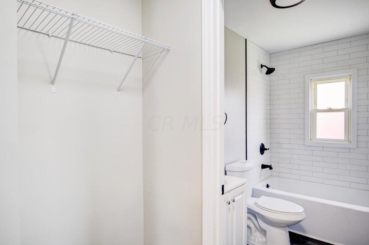 829 Erickson Ave, Columbus OH 43213-3026 exterior