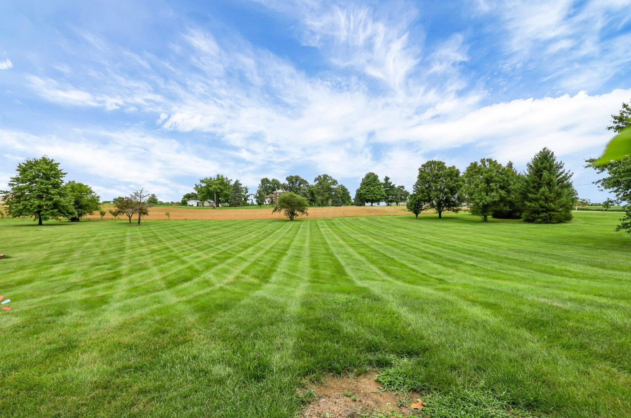 1032 Slate Rdg Dr, Cnl Wnchstr OH  43110-9341 exterior