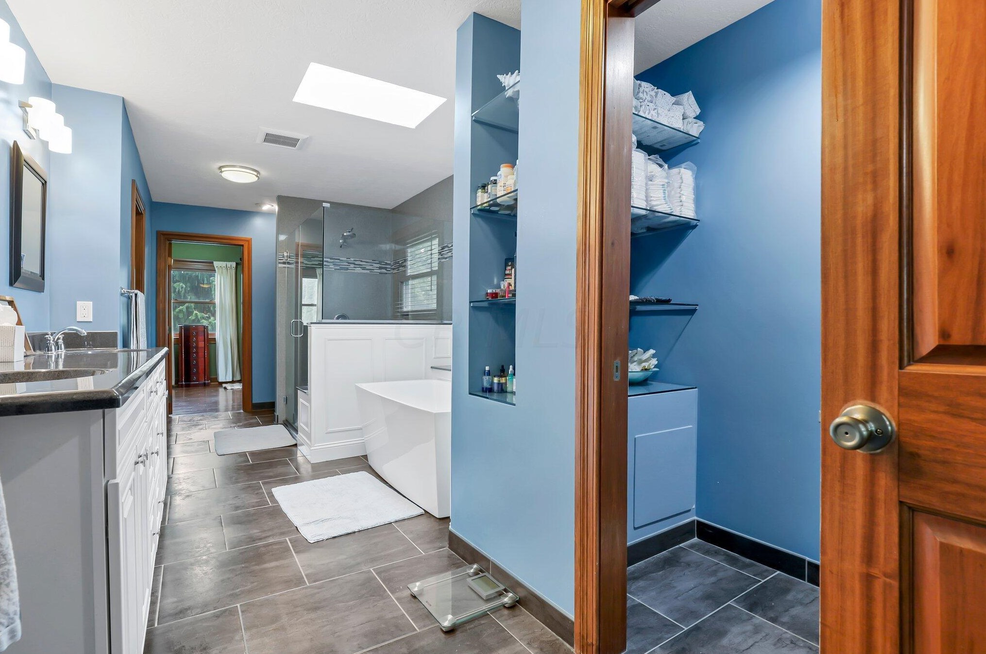 1032 Slate Rdg Dr, Cnl Wnchstr OH  43110-9341 exterior