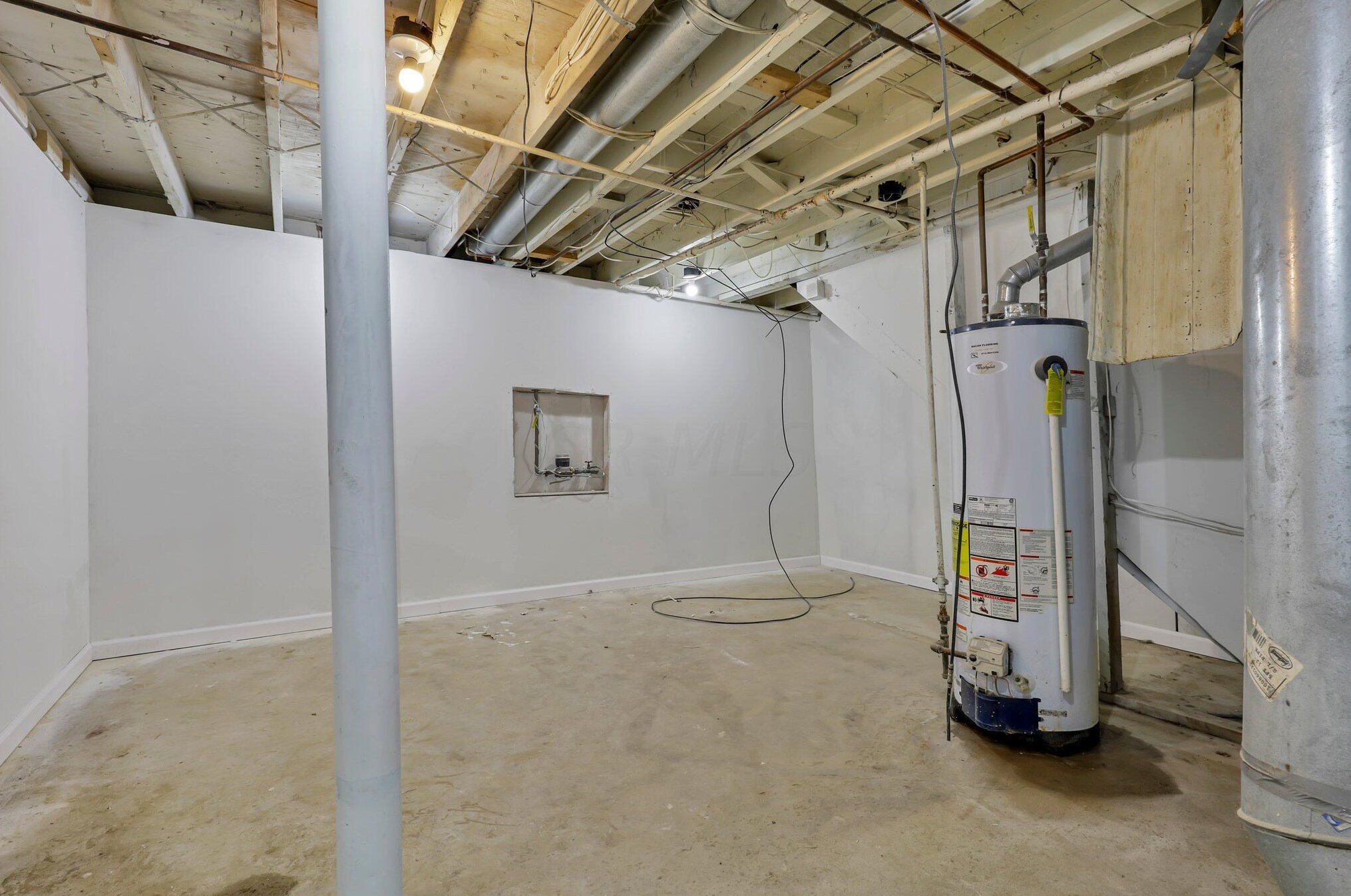 1592 Jonathan Dr, Columbus OH 43207-2735 exterior