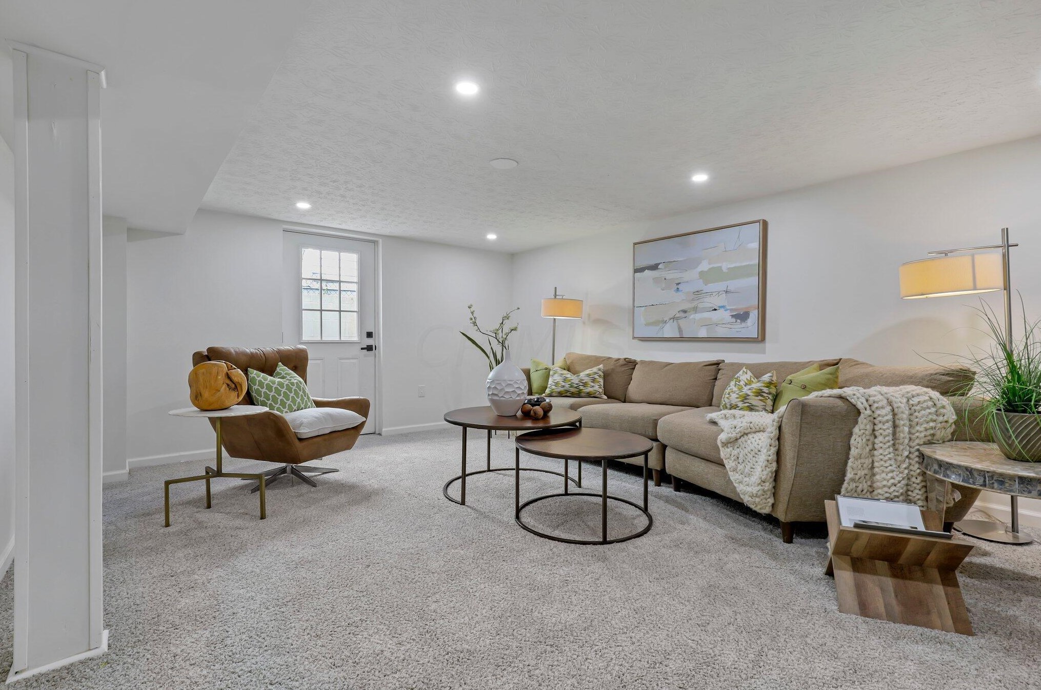 1592 Jonathan Dr, Columbus OH 43207-2735 exterior