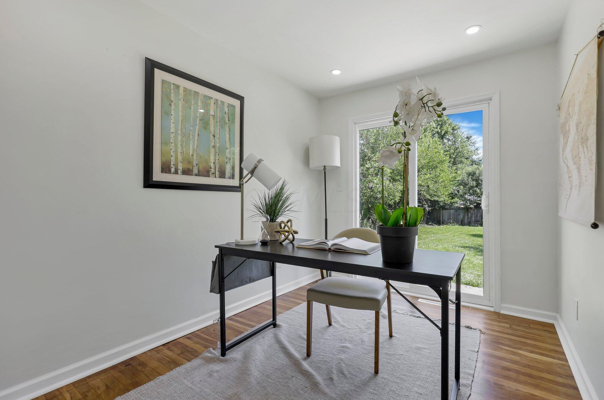 1592 Jonathan Dr, Columbus OH 43207-2735 exterior