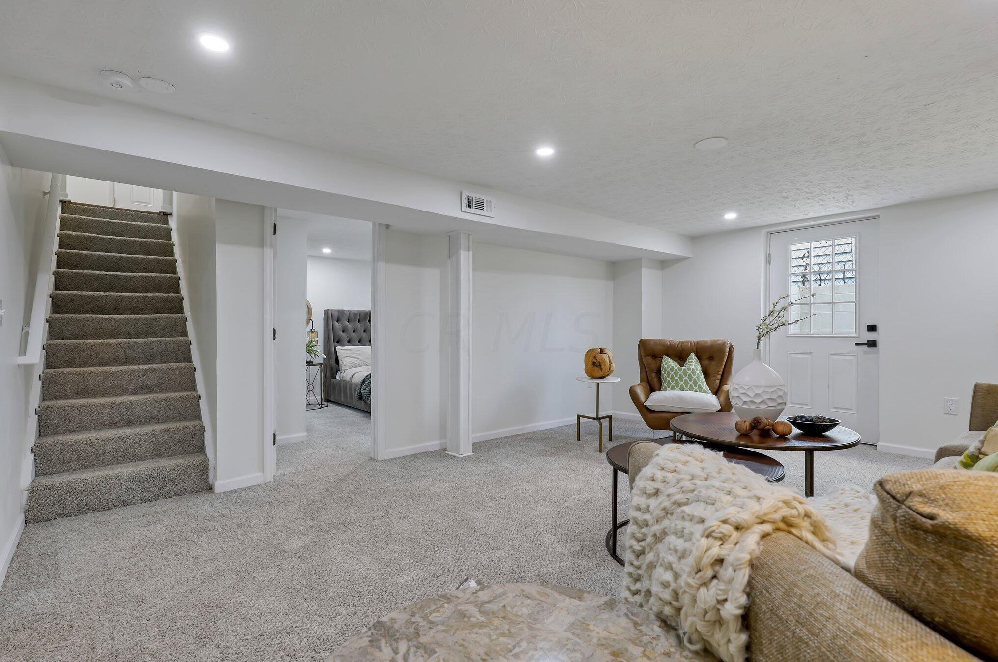 1592 Jonathan Dr, Columbus OH 43207-2735 exterior