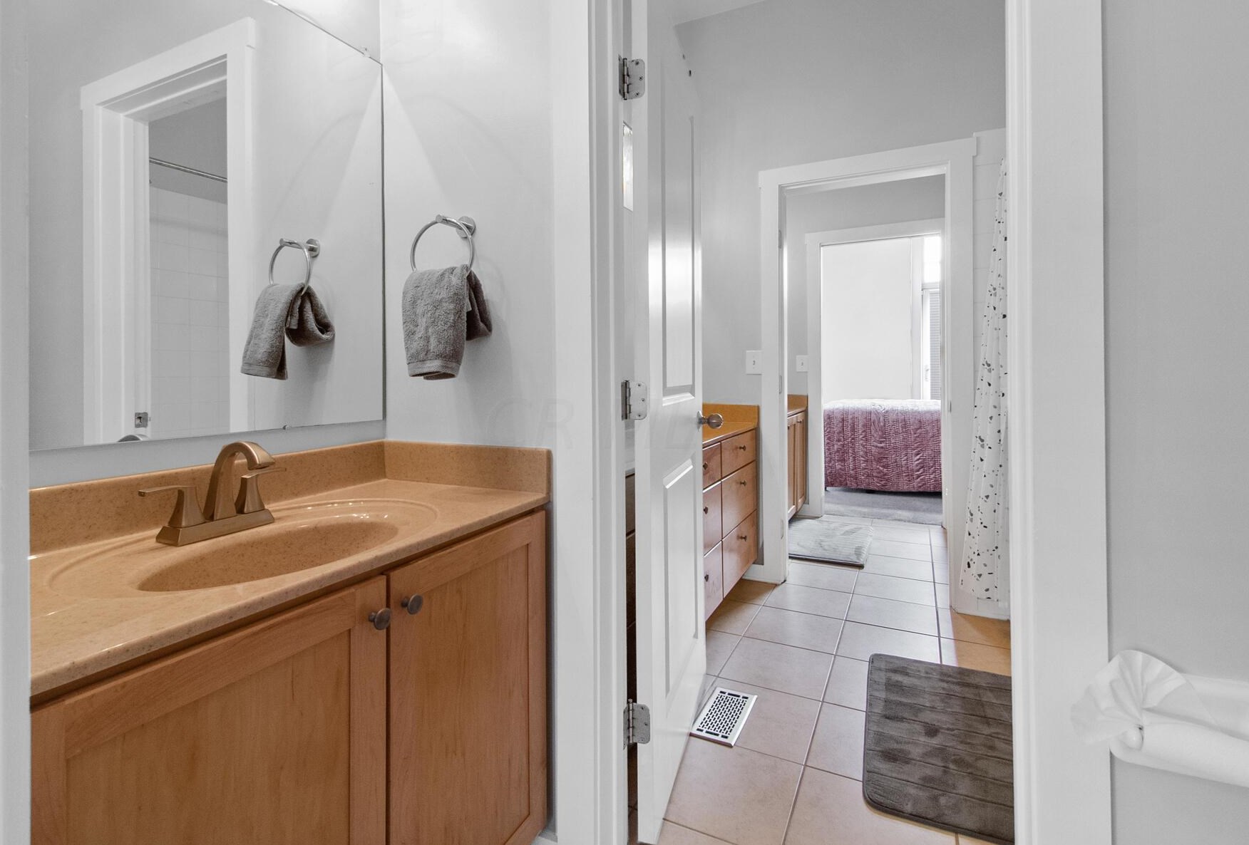 1013 Wall St, Columbus OH  43206-2560 exterior