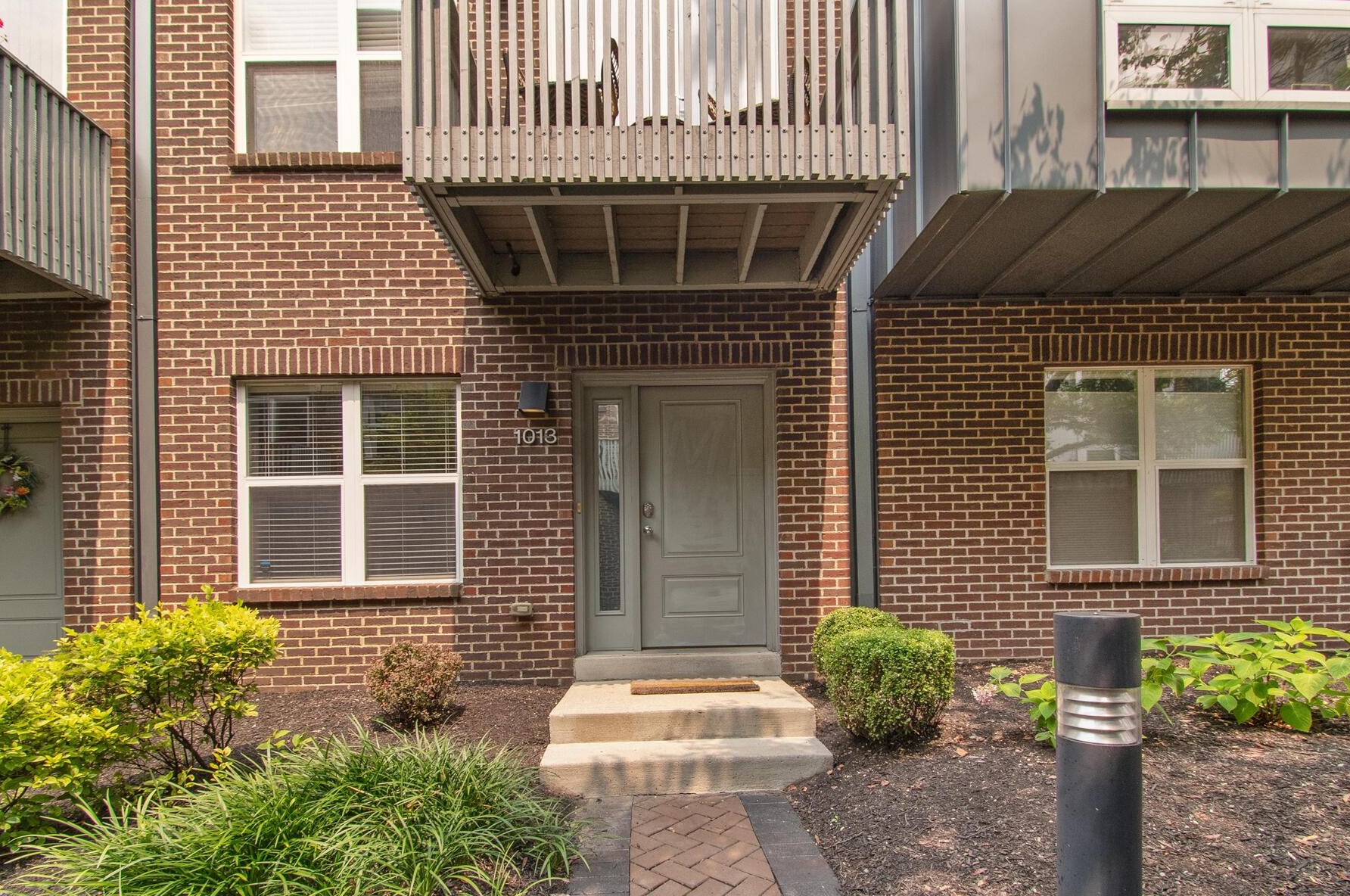 1013 Wall St, Columbus OH  43206-2560 exterior