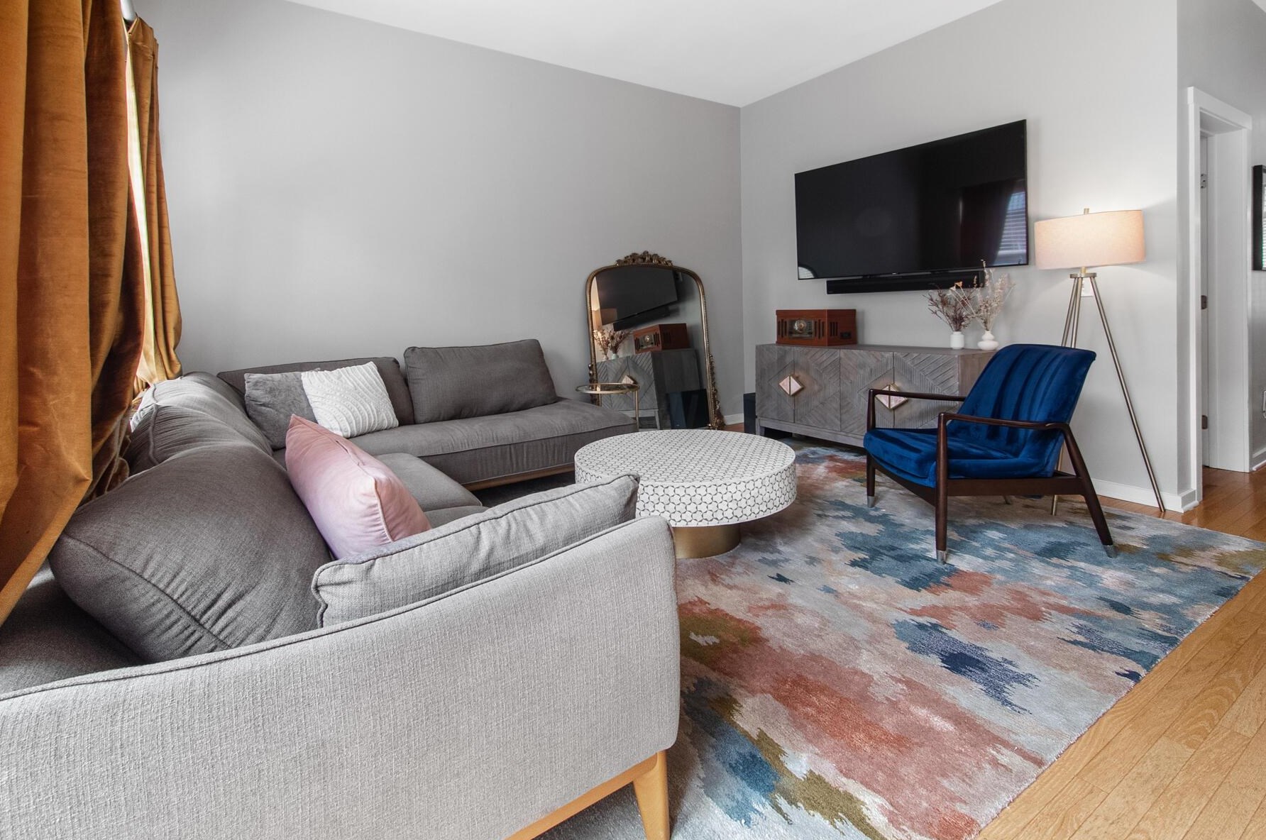 1013 Wall St, Columbus OH  43206-2560 exterior