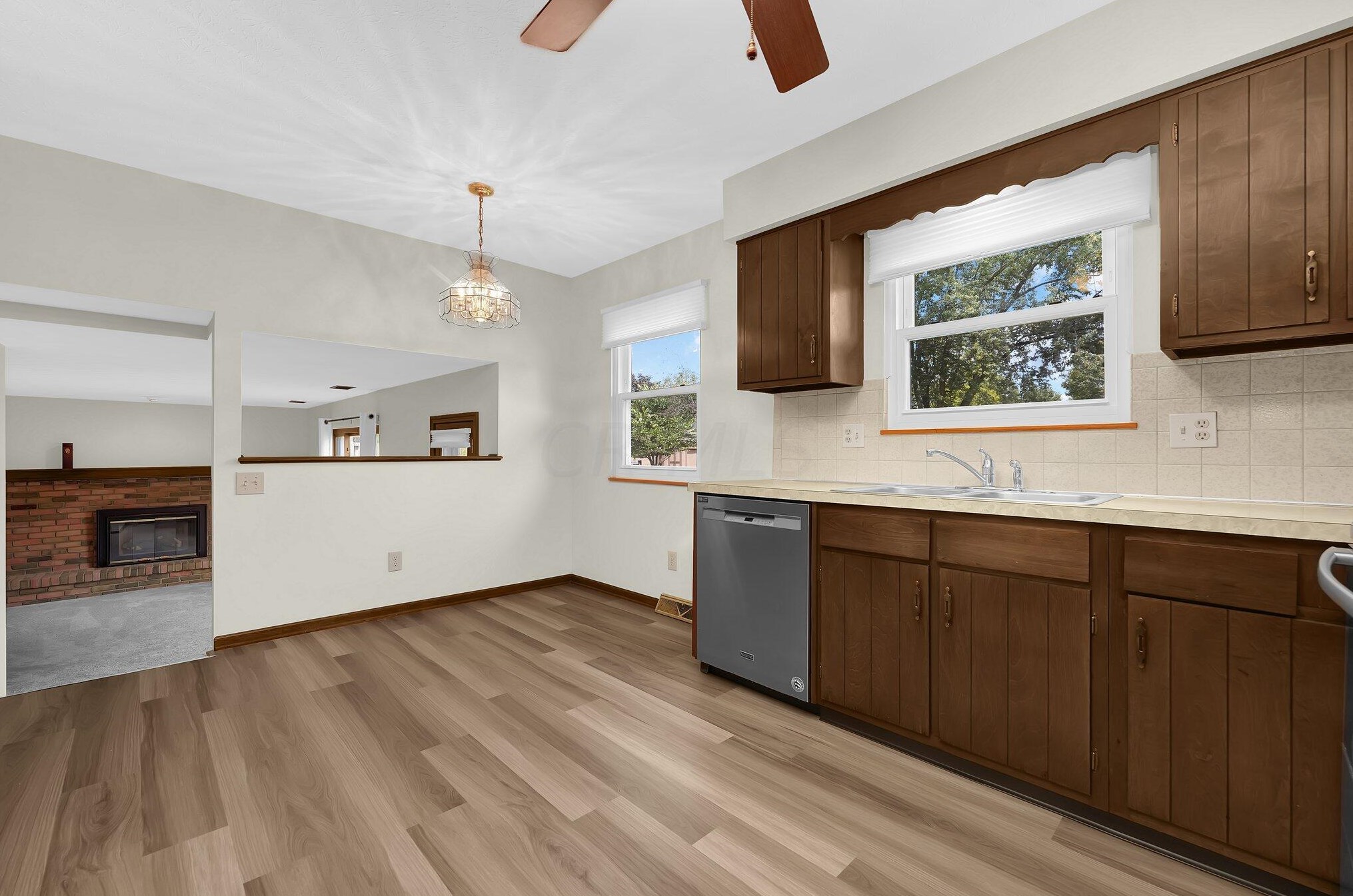 6012 Darby Ln, Columbus OH 43229-2626 exterior