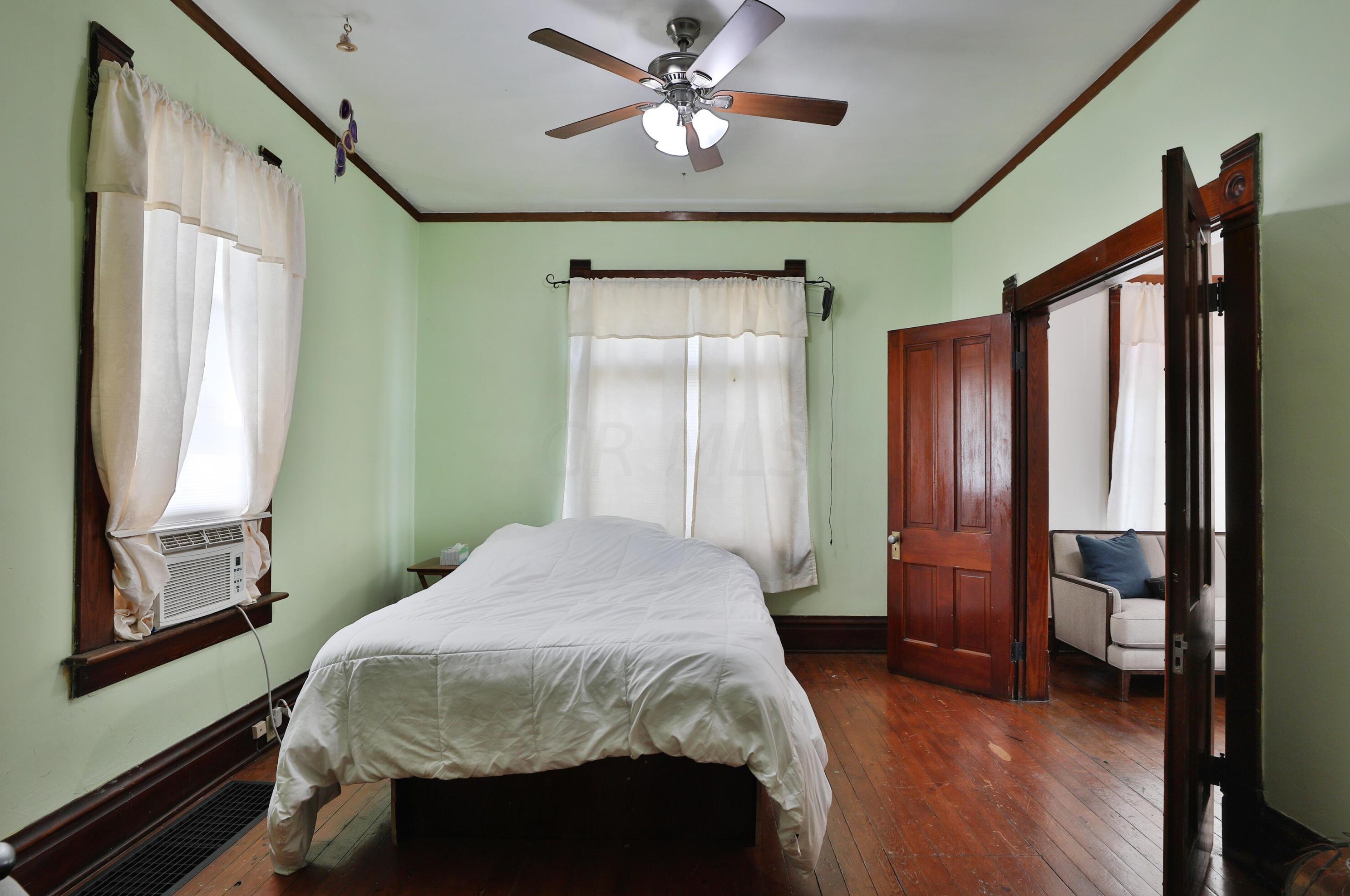 70 Warren Ave, Columbus OH 43204-3052 exterior