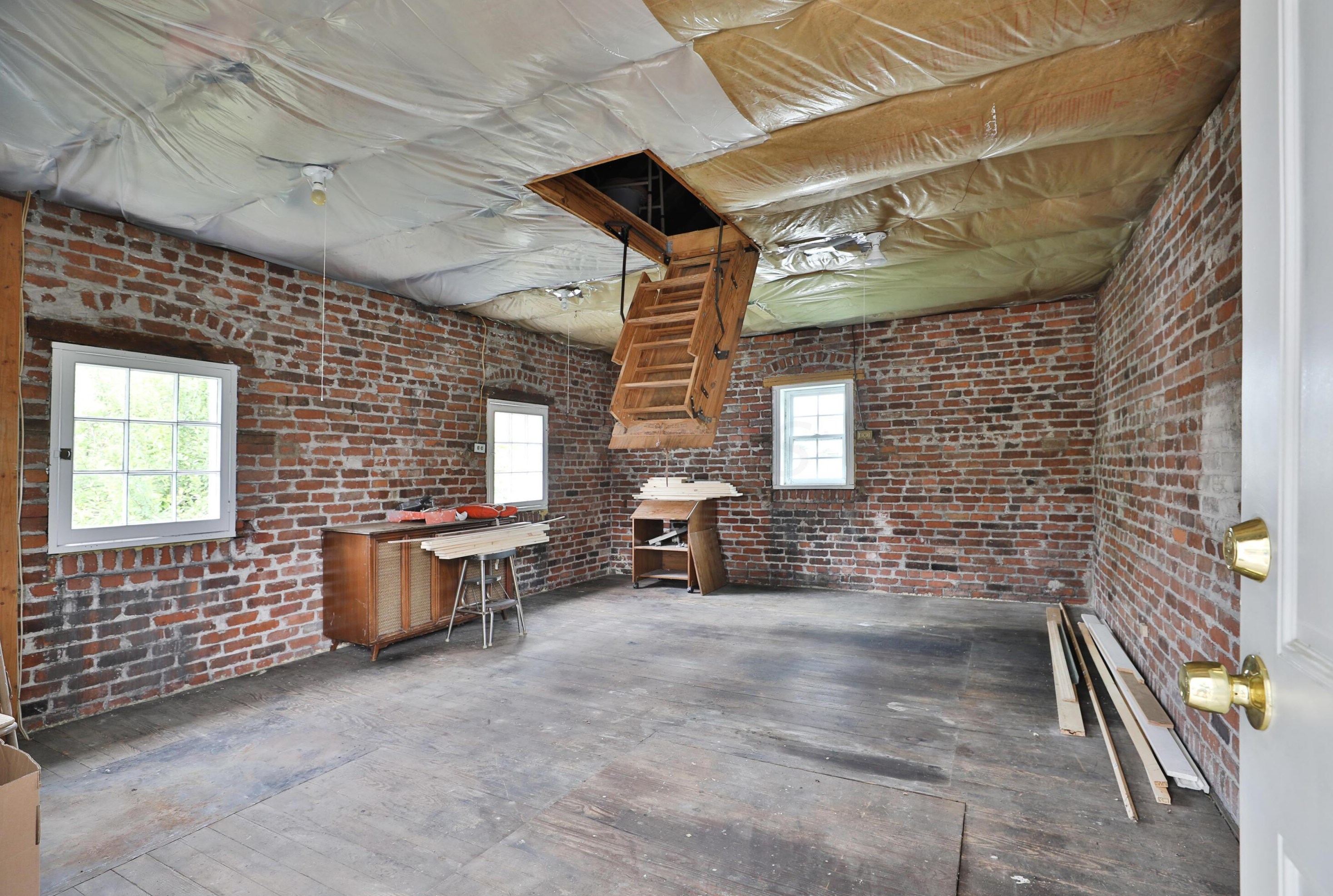 70 Warren Ave, Columbus OH 43204-3052 exterior