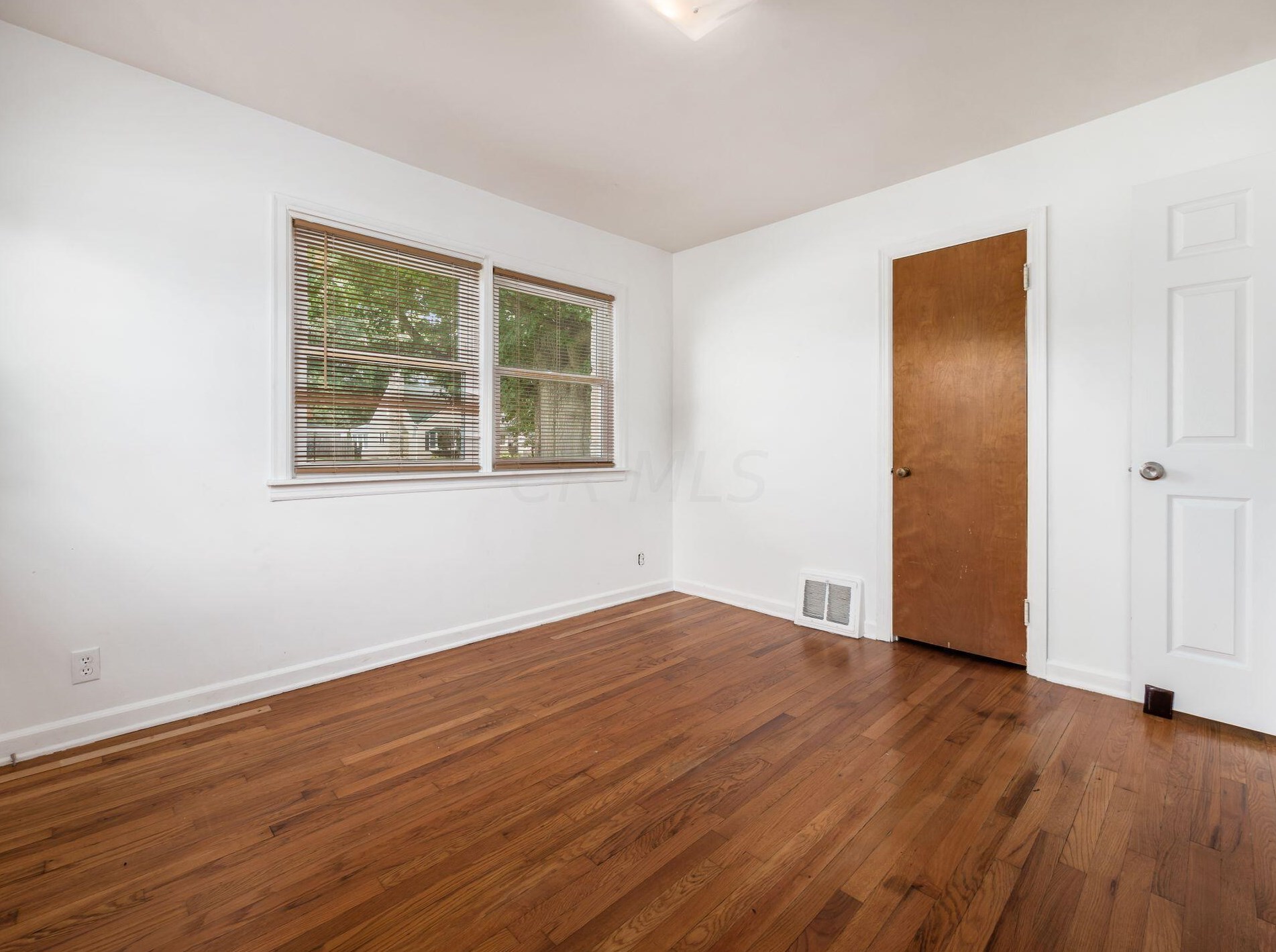 2265 Wickliffe Rd, Columbus OH 43221-1837 exterior