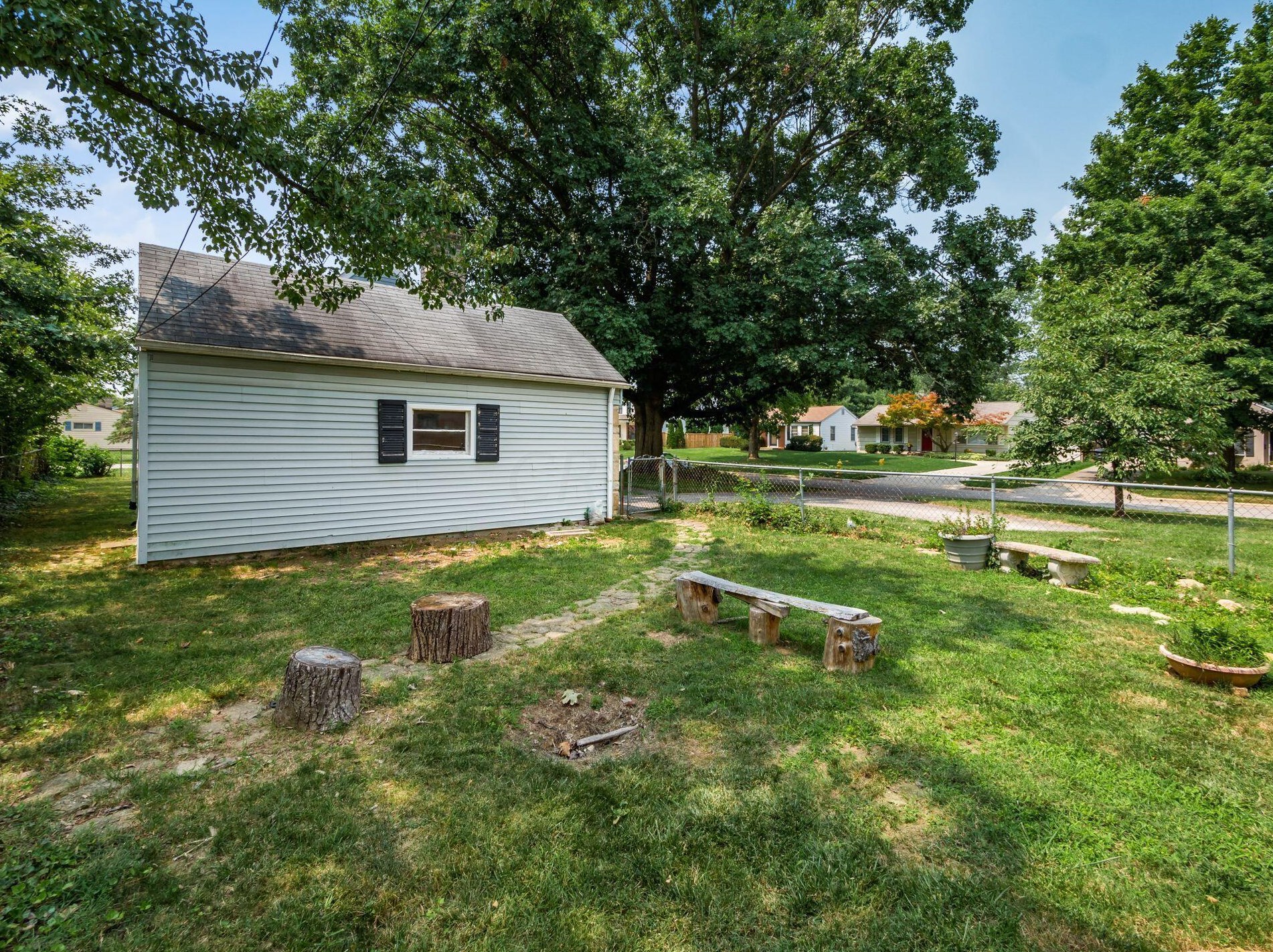 2265 Wickliffe Rd, Columbus OH 43221-1837 exterior