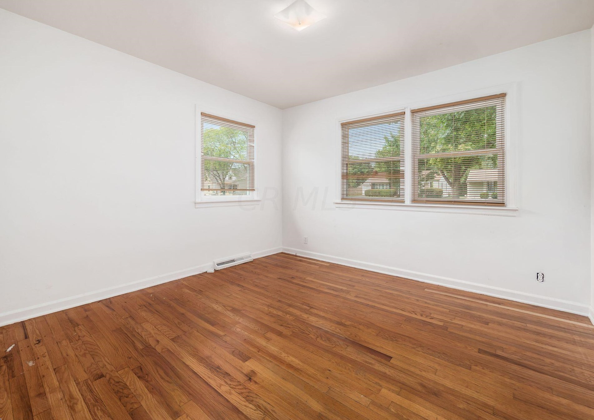 2265 Wickliffe Rd, Columbus OH 43221-1837 exterior