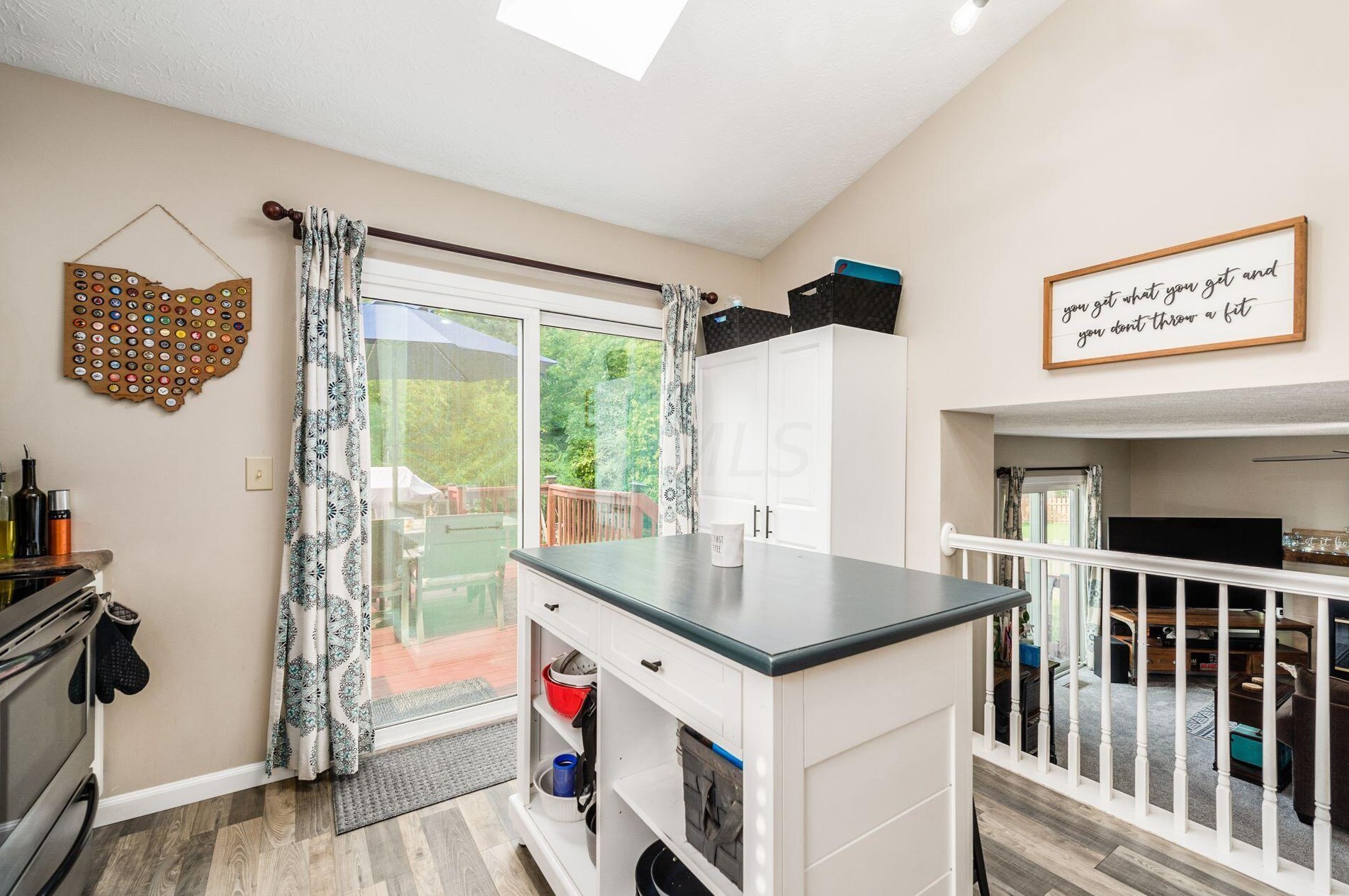 6086 Wexford Park Dr, Columbus OH 43228-9245 exterior