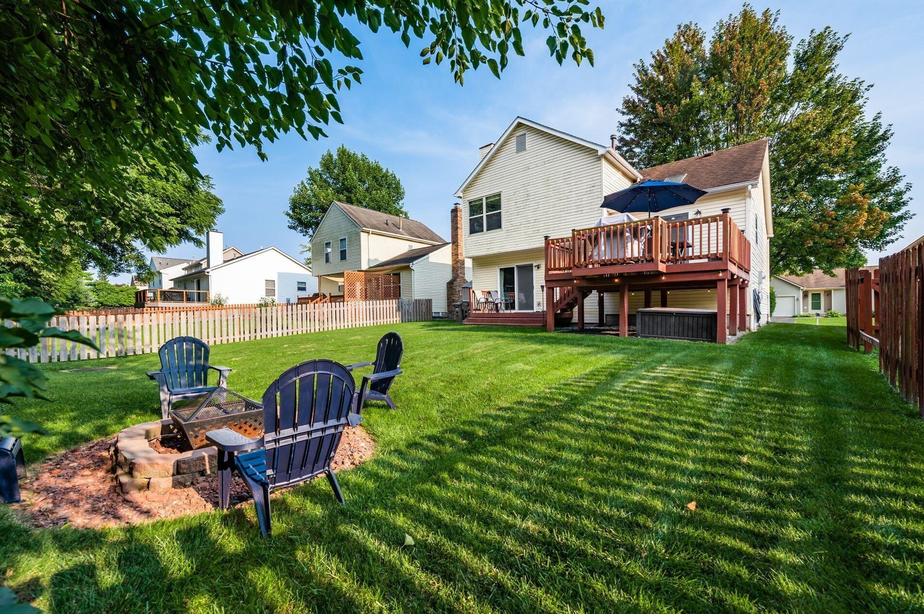 6086 Wexford Park Dr, Columbus OH 43228-9245 exterior