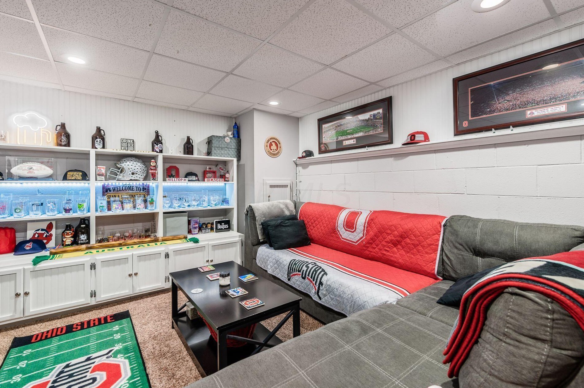 6086 Wexford Park Dr, Columbus OH 43228-9245 exterior