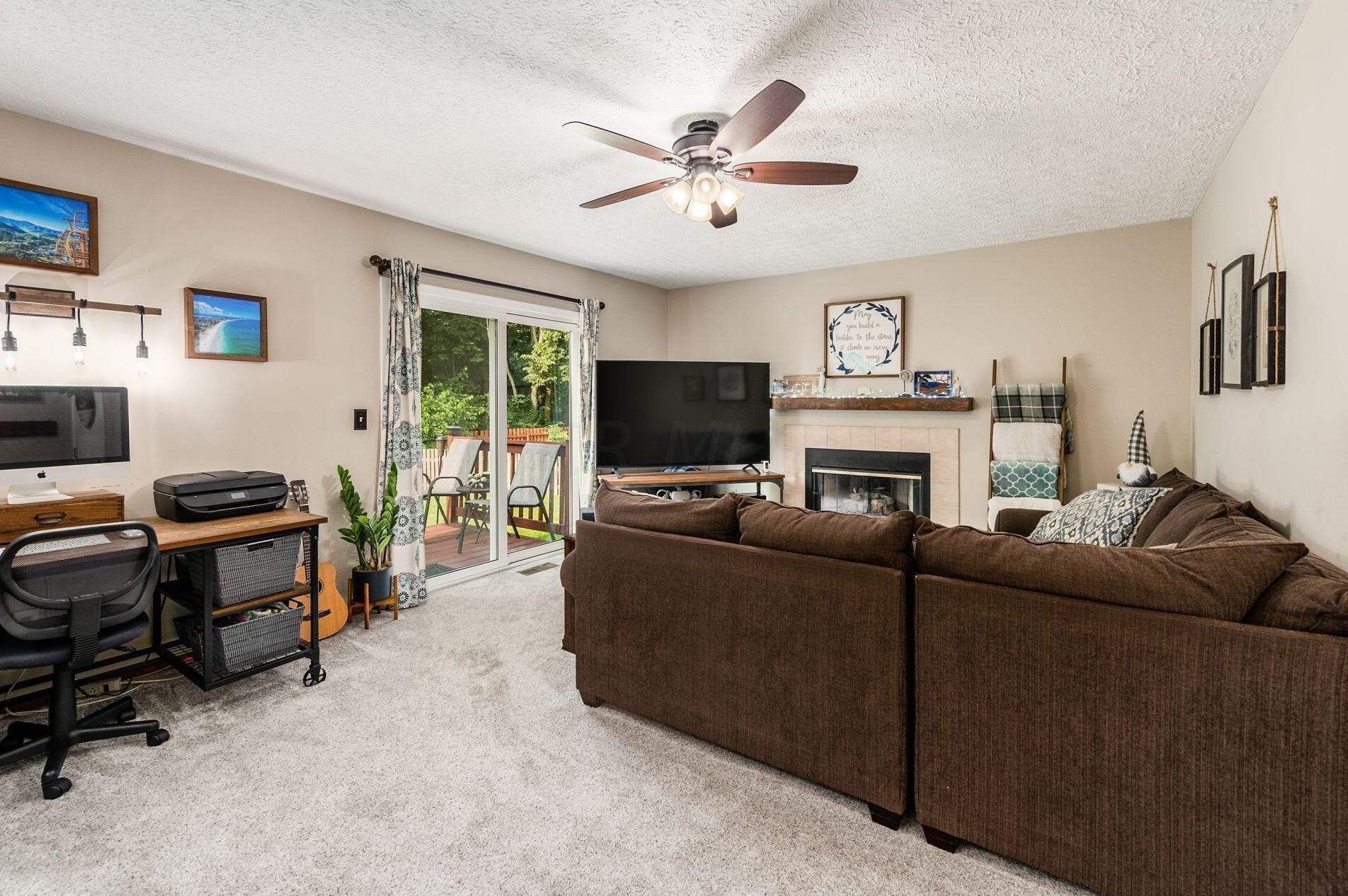 6086 Wexford Park Dr, Columbus OH 43228-9245 exterior