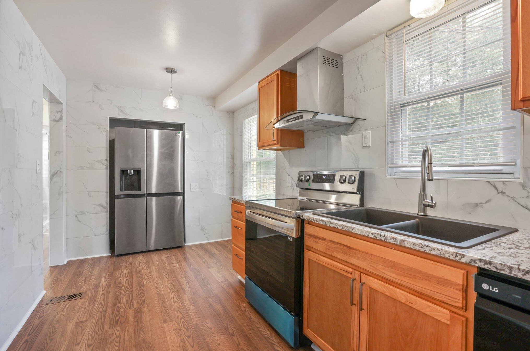 1778 Kenny Rd, Columbus OH  43212-1375 exterior