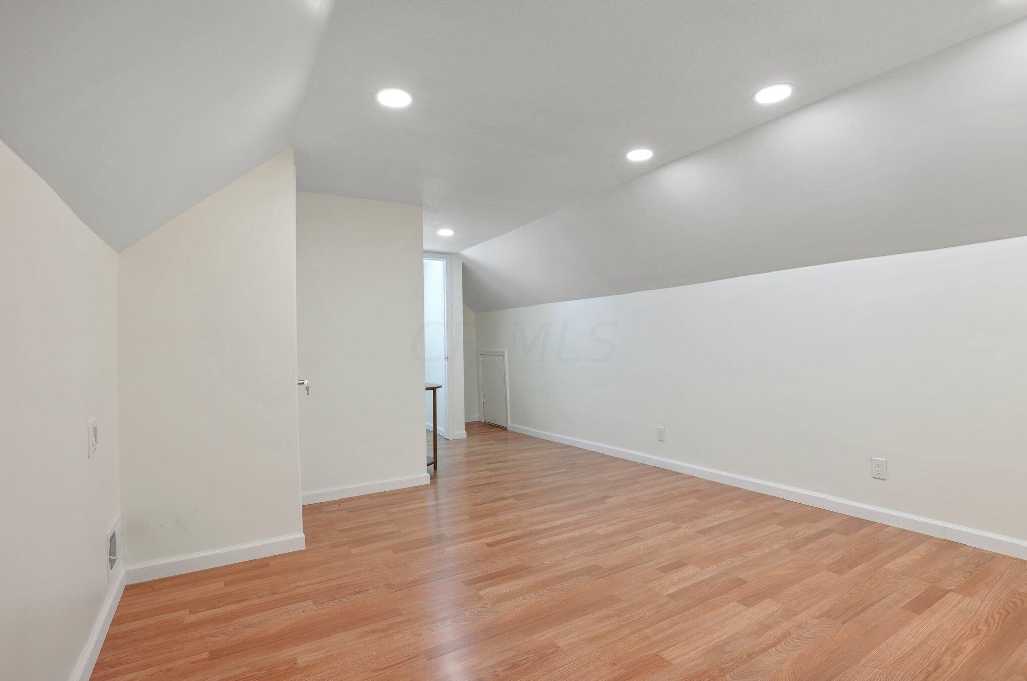 1778 Kenny Rd, Columbus OH  43212-1375 exterior