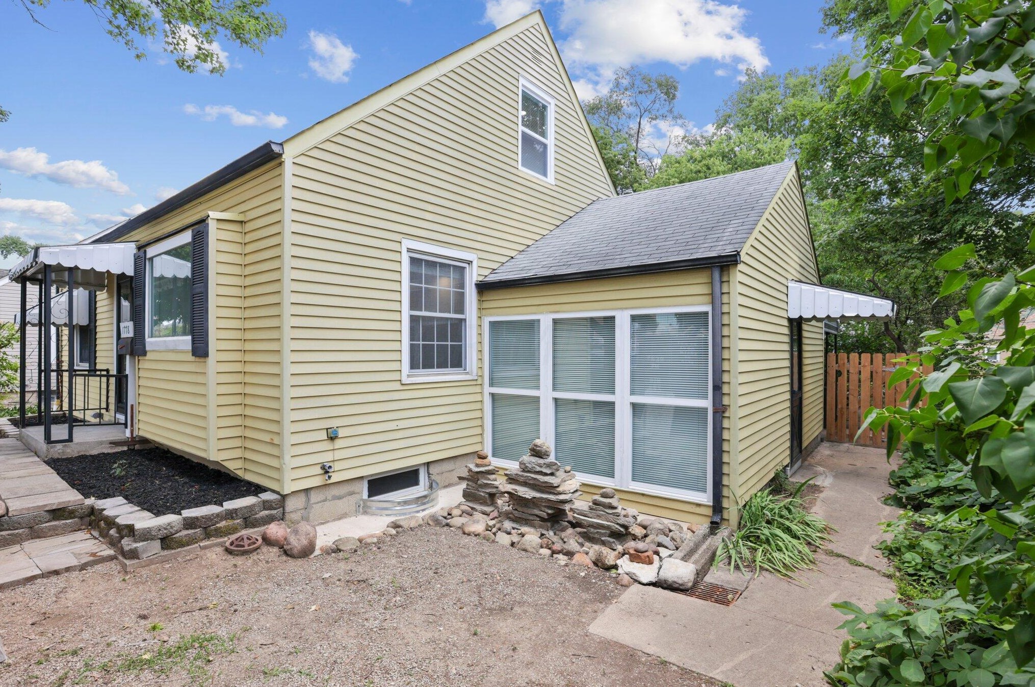 1778 Kenny Rd, Columbus OH  43212-1375 exterior