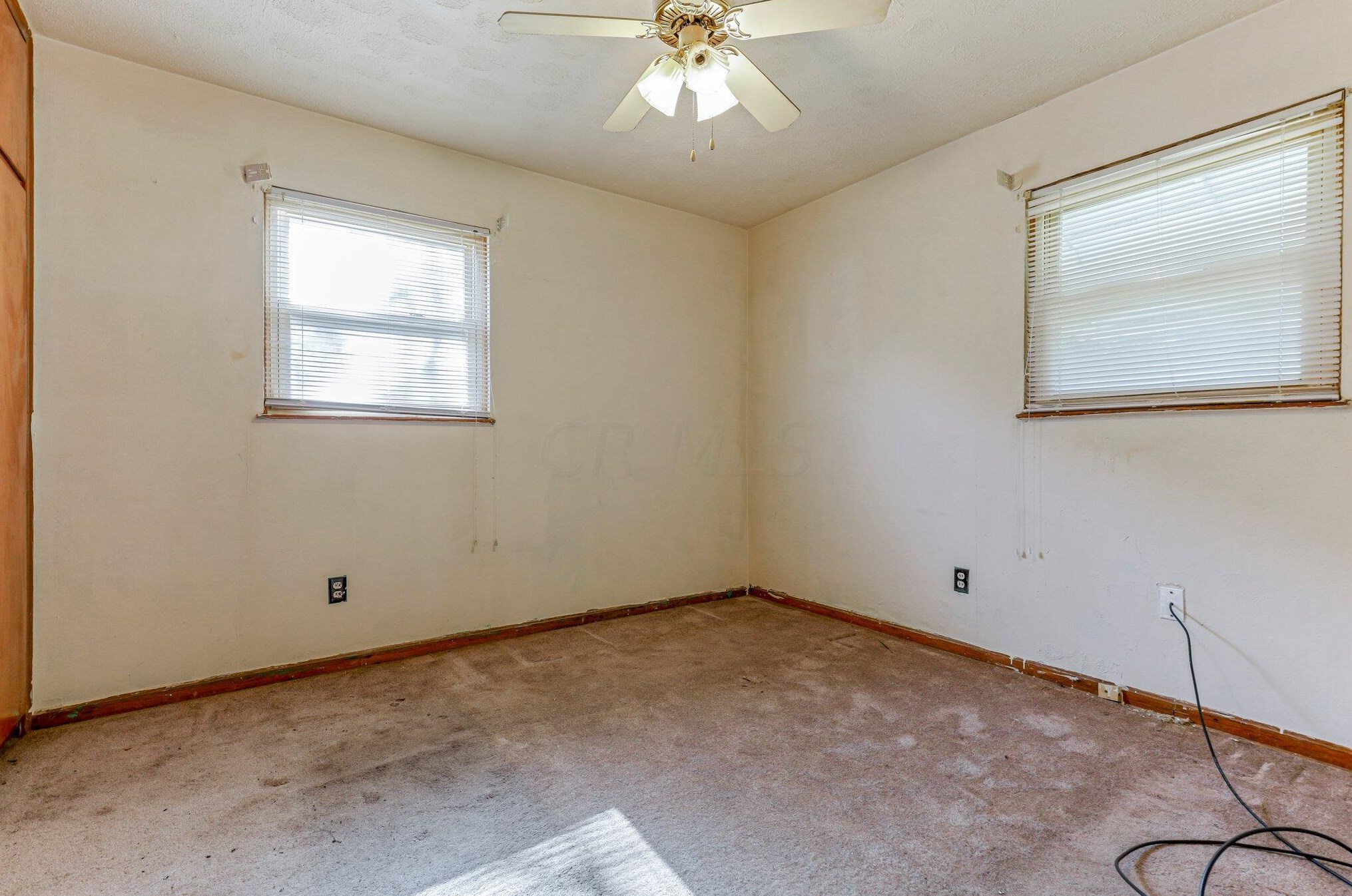 1465 22nd Ave, Columbus OH 43211-2103 exterior