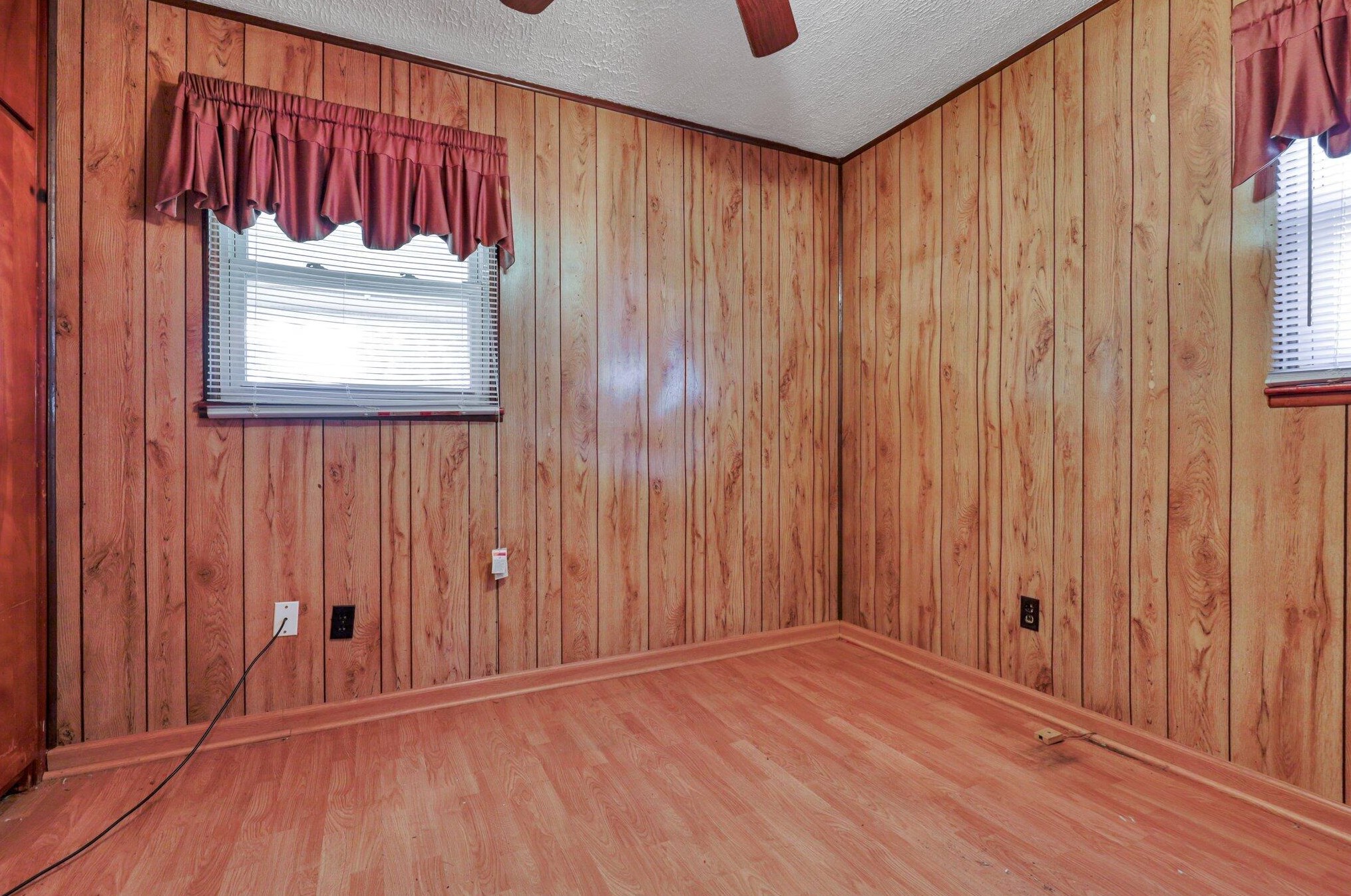 1465 22nd Ave, Columbus OH 43211-2103 exterior