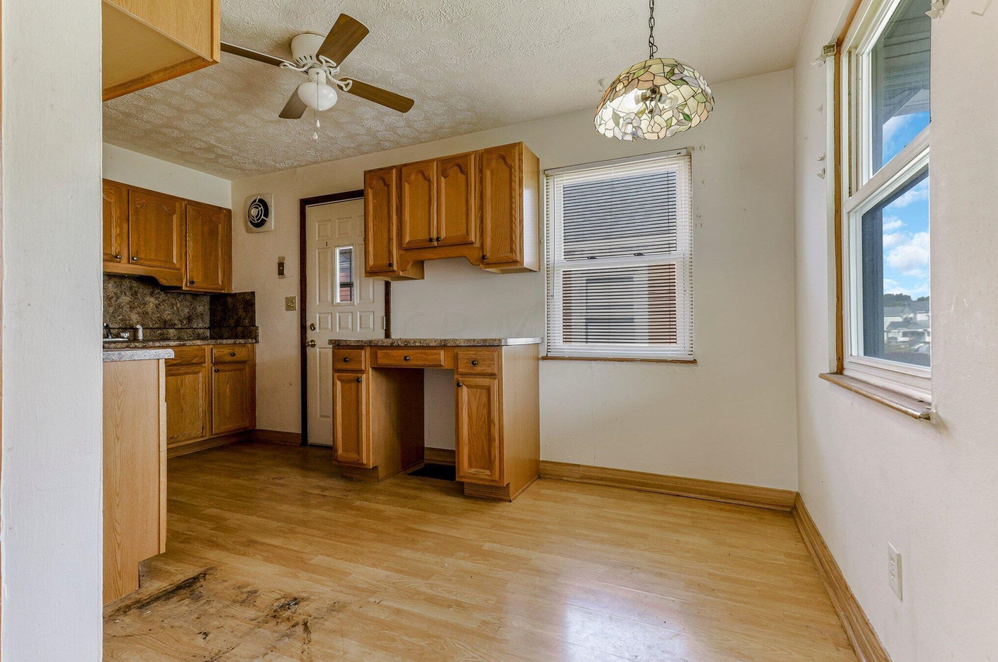 1465 22nd Ave, Columbus OH 43211-2103 exterior