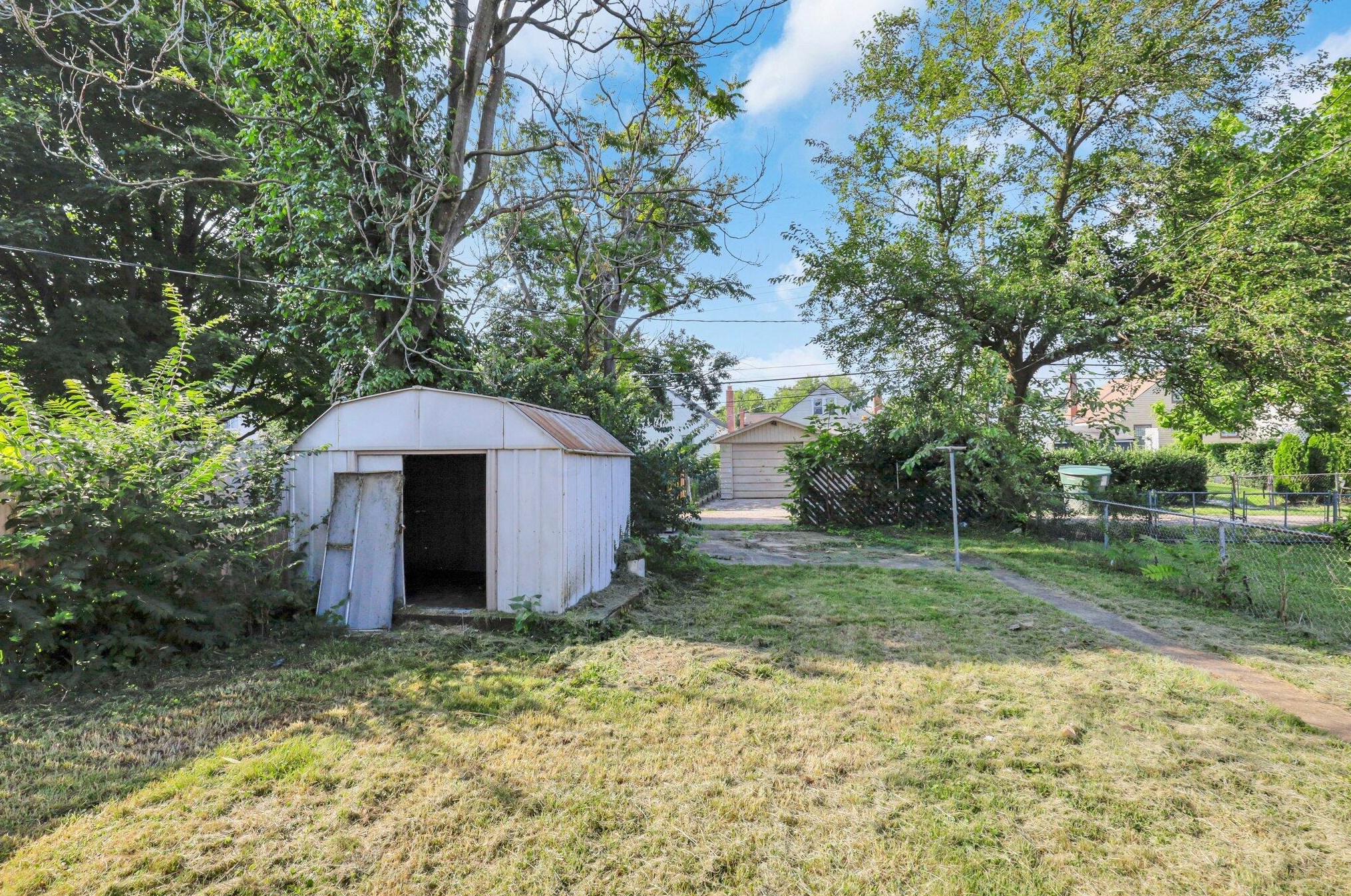 1465 22nd Ave, Columbus OH 43211-2103 exterior