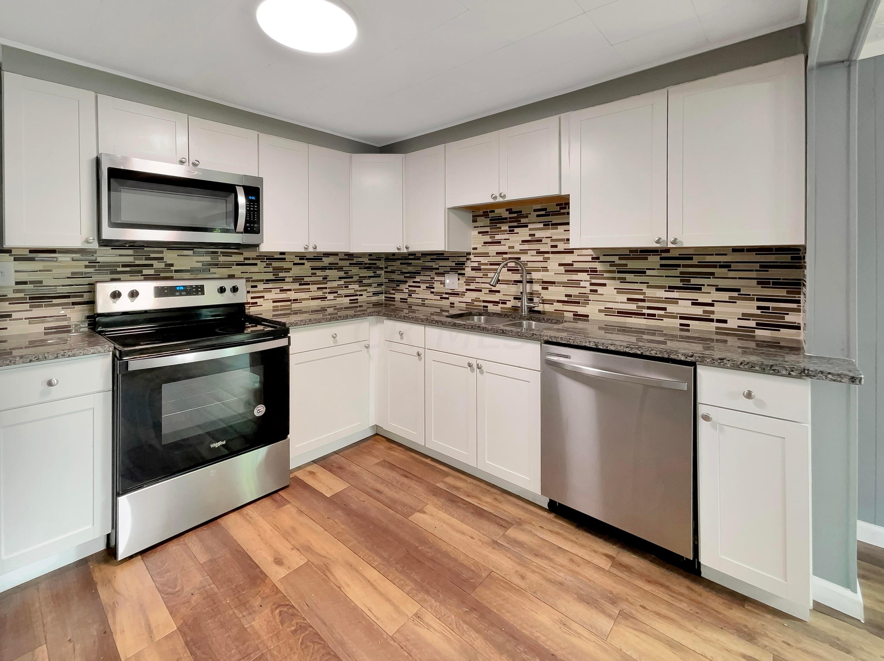 3324 Latonia Ct, Columbus OH  43232-5937 exterior