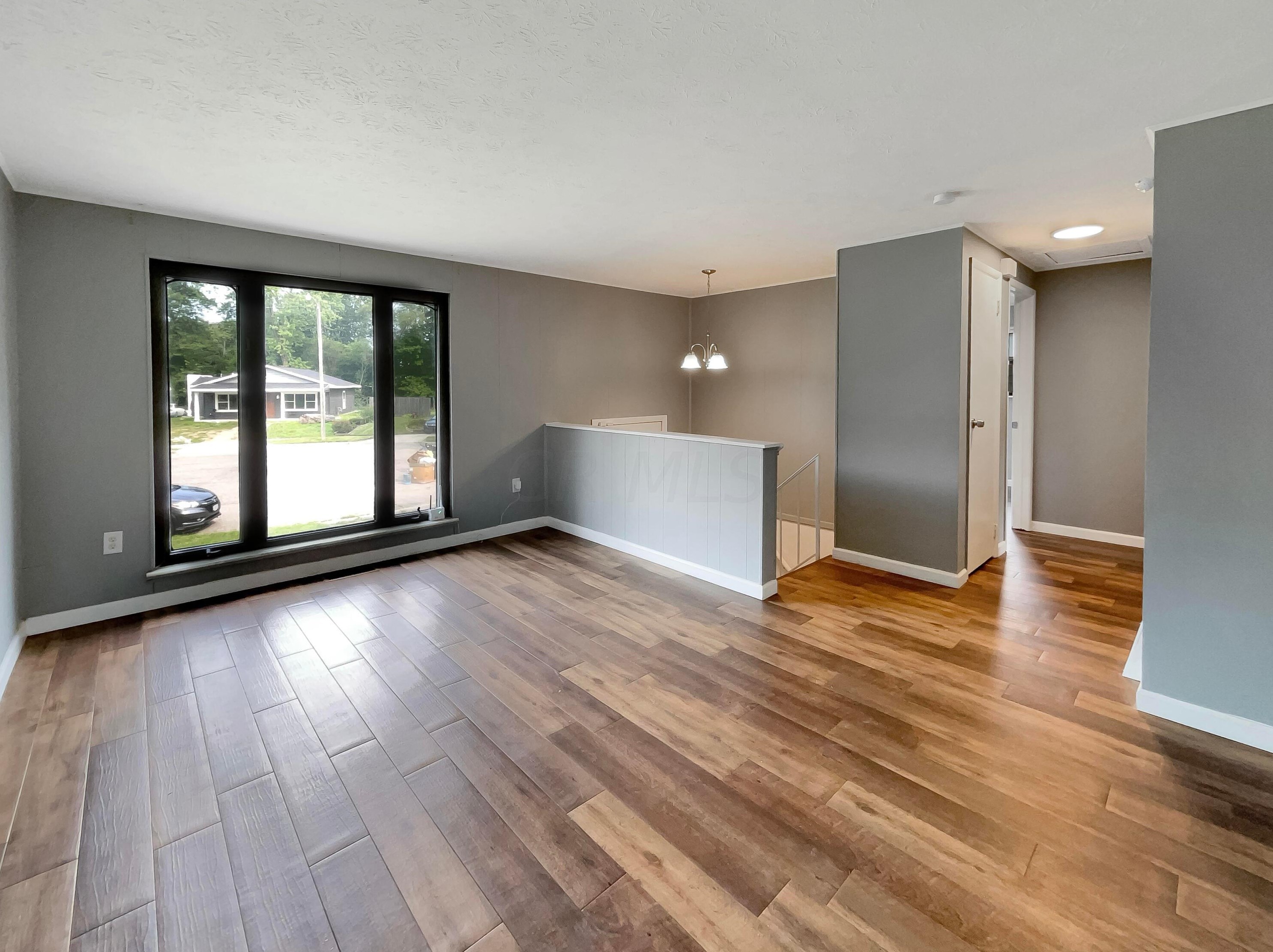 3324 Latonia Ct, Columbus OH  43232-5937 exterior