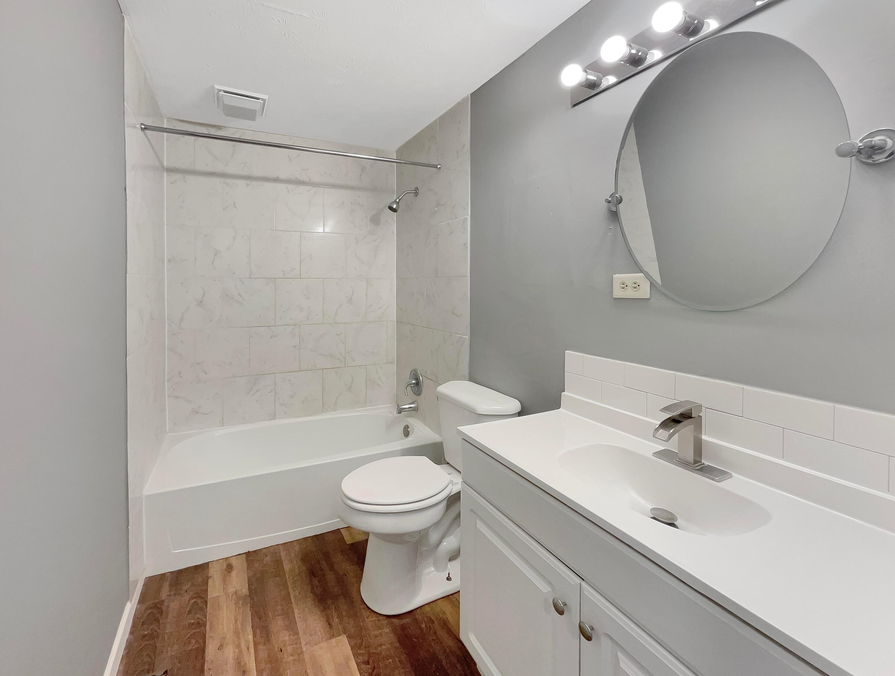 3324 Latonia Ct, Columbus OH  43232-5937 exterior