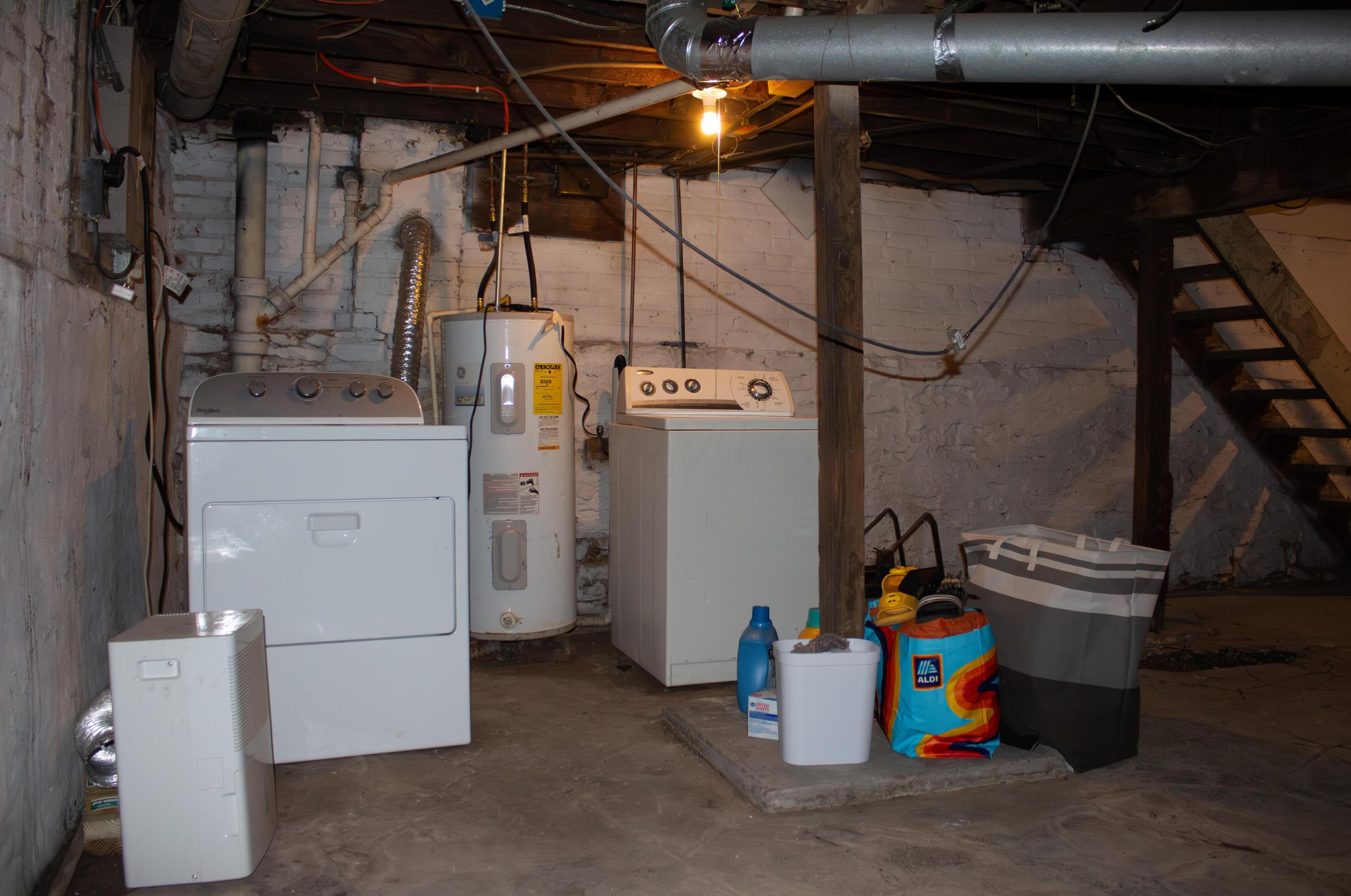 341 18 Ave, Columbus OH 43201-1792 exterior