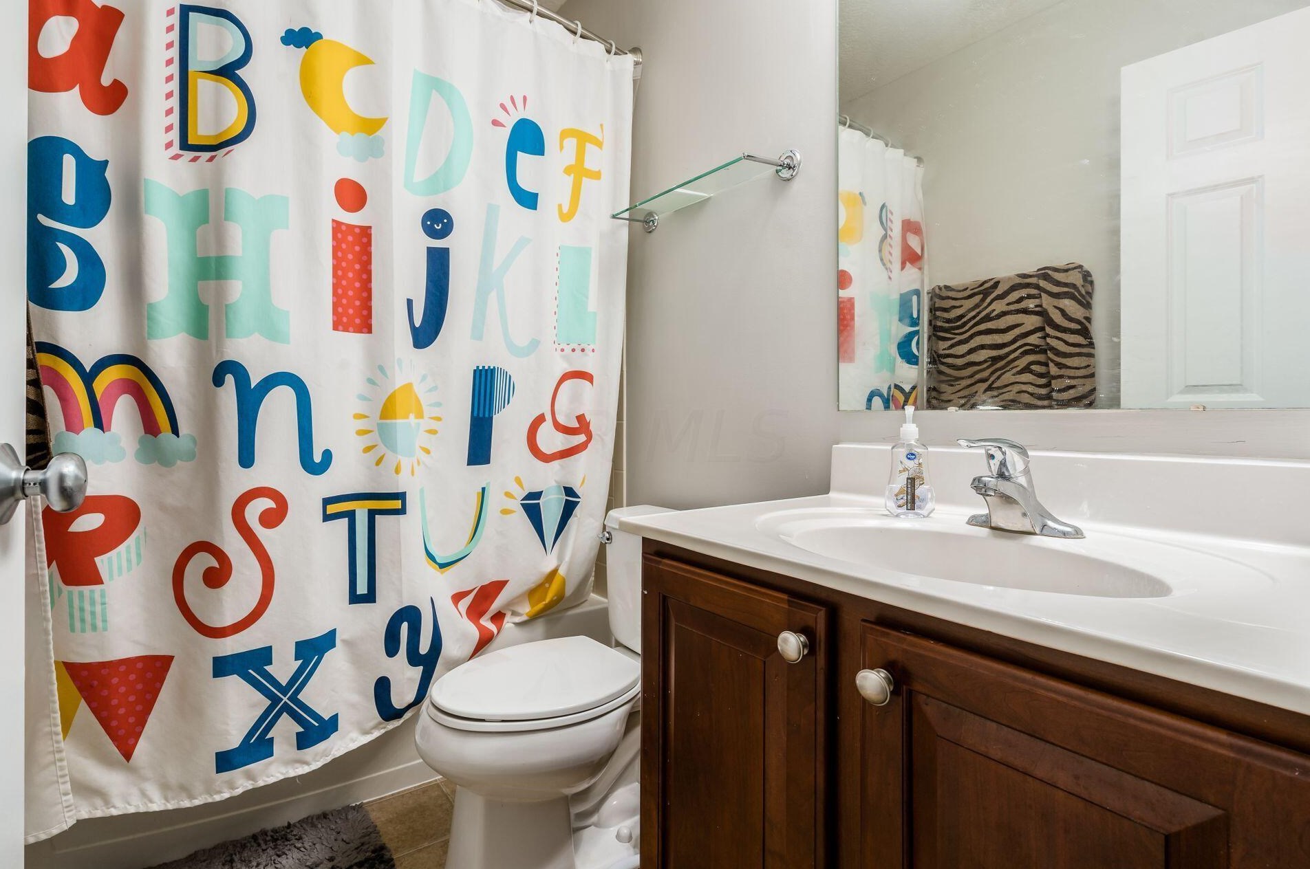 881 Sapphire Flame Dr, Delaware OH  43015-5094 exterior