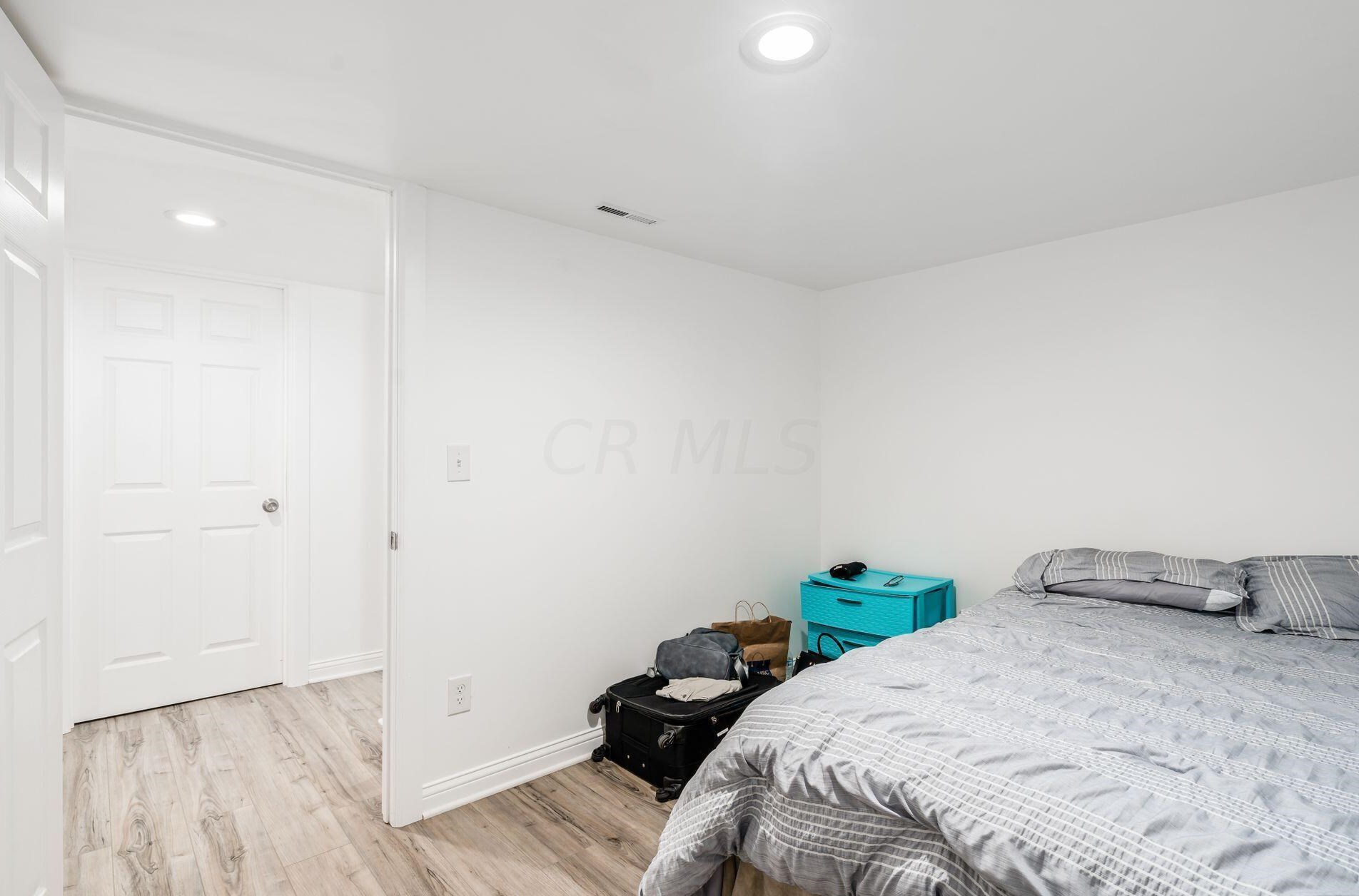 881 Sapphire Flame Dr, Delaware OH  43015-5094 exterior