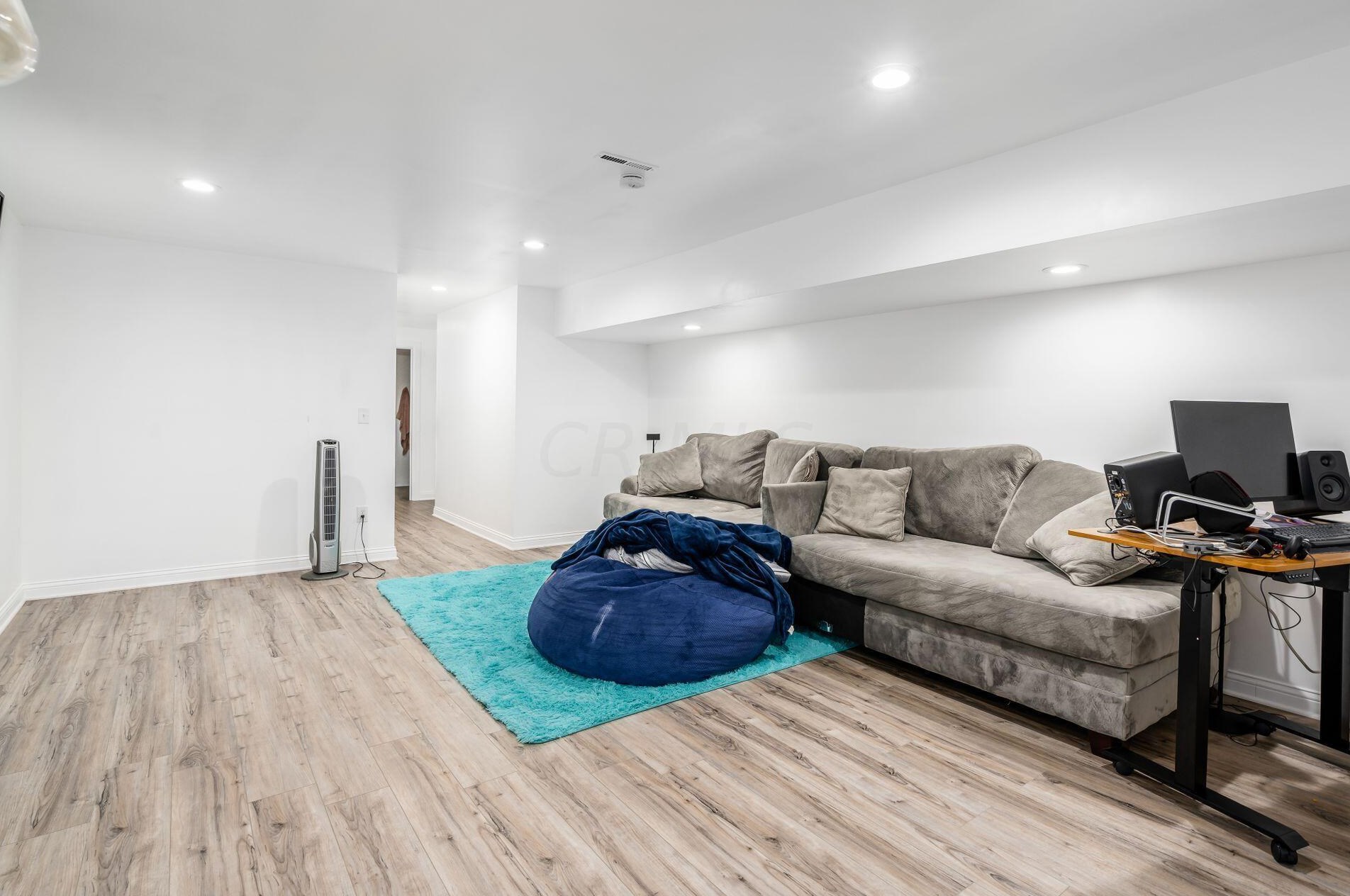 881 Sapphire Flame Dr, Delaware OH  43015-5094 exterior